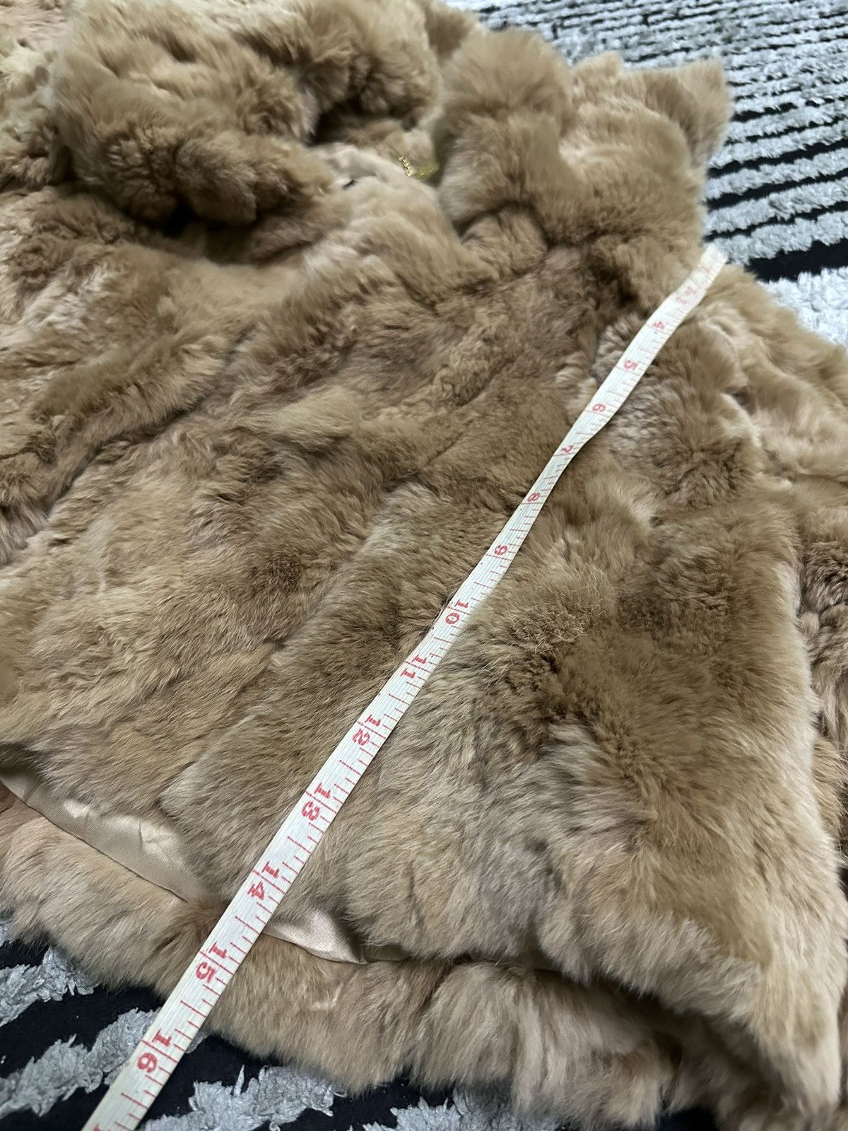 Designer 🔥Super gorgeous🔥Vivayou rabbit fur cropped jacket Size S / US 4 / IT 40 - 8 Thumbnail