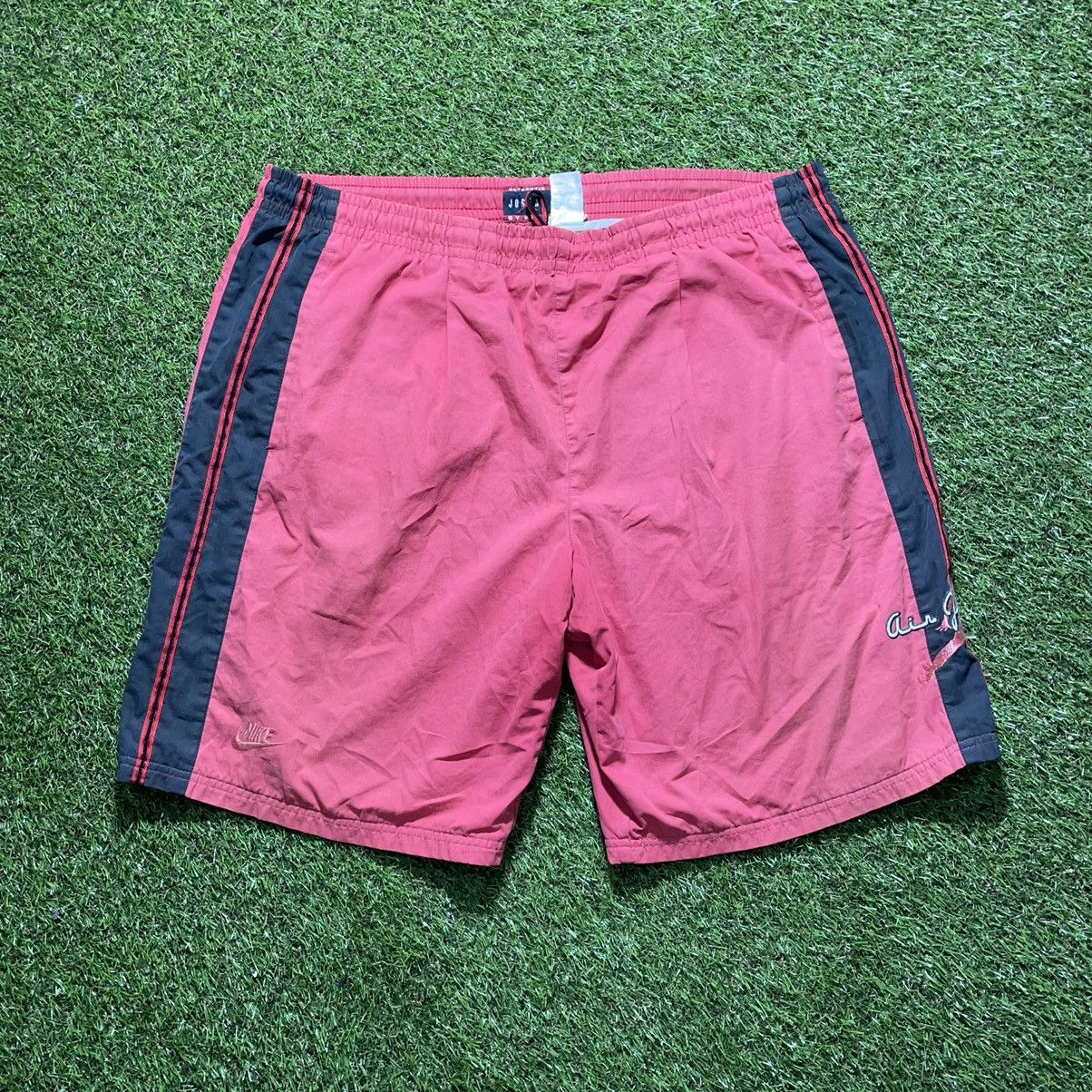 Vintage Vintage 90s Nike Swoosh Shorts Baggy Skate Y2K Pink Faded 34 Size US 34 / EU 50 - 1 Thumbnail
