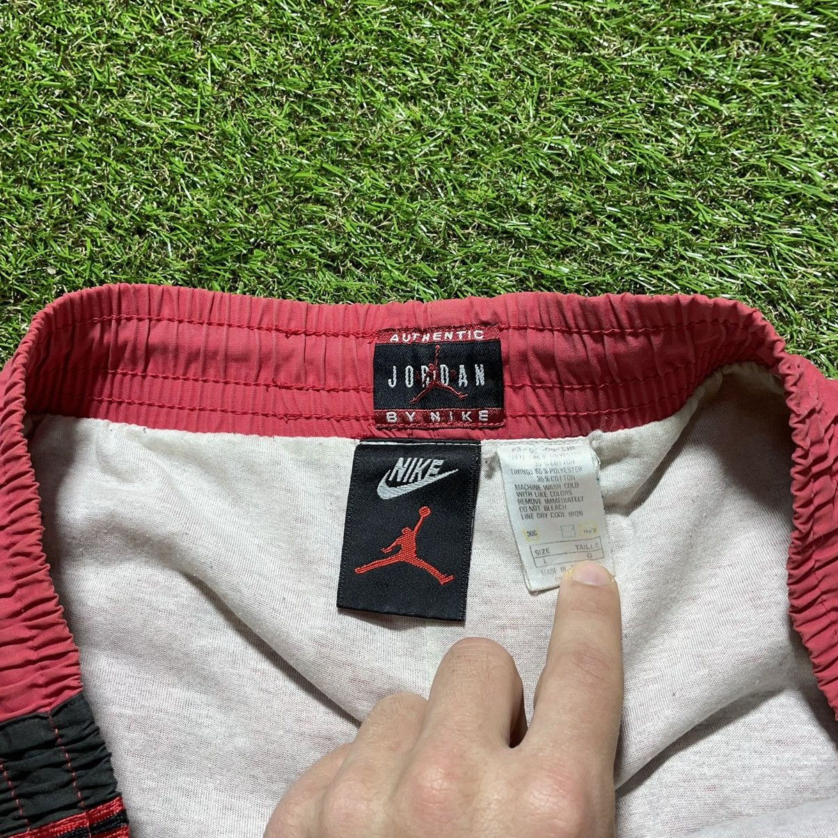 Vintage Vintage 90s Nike Swoosh Shorts Baggy Skate Y2K Pink Faded 34 Size US 34 / EU 50 - 6 Thumbnail