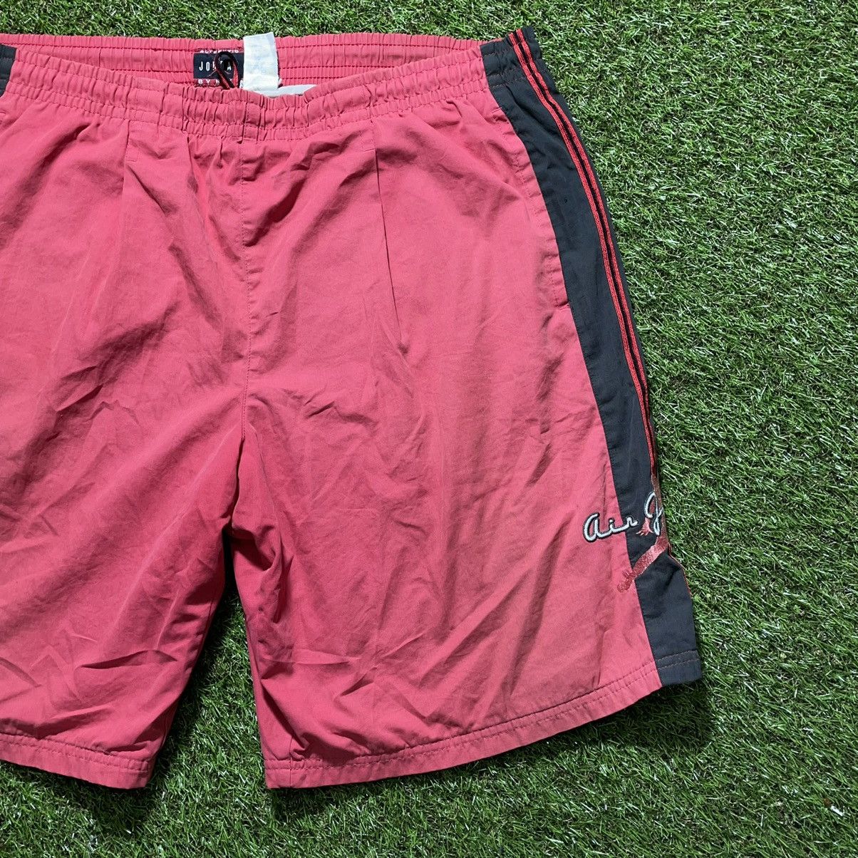 Vintage Vintage 90s Nike Swoosh Shorts Baggy Skate Y2K Pink Faded 34 Size US 34 / EU 50 - 3 Thumbnail