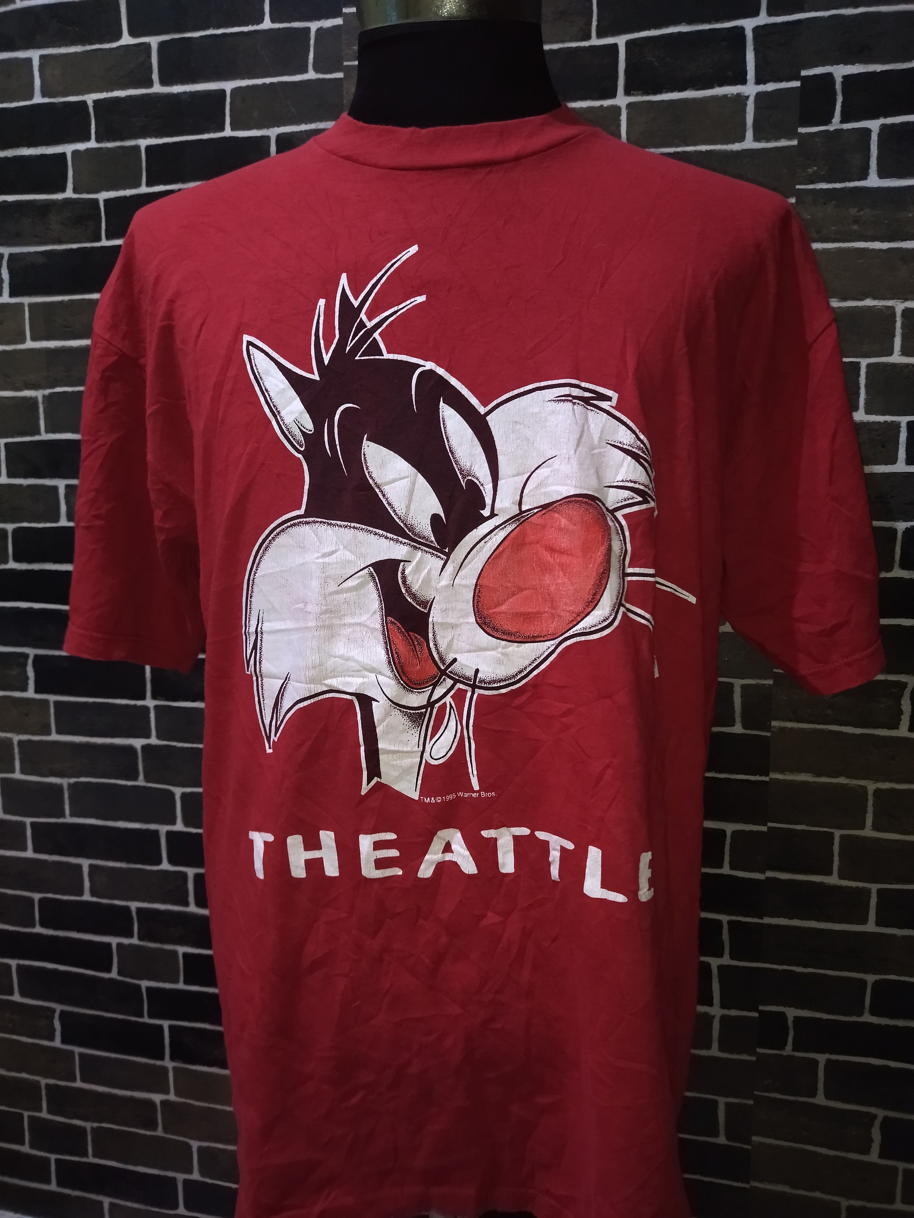 Vintage 96 Theattle Looney Tunes Tshirt