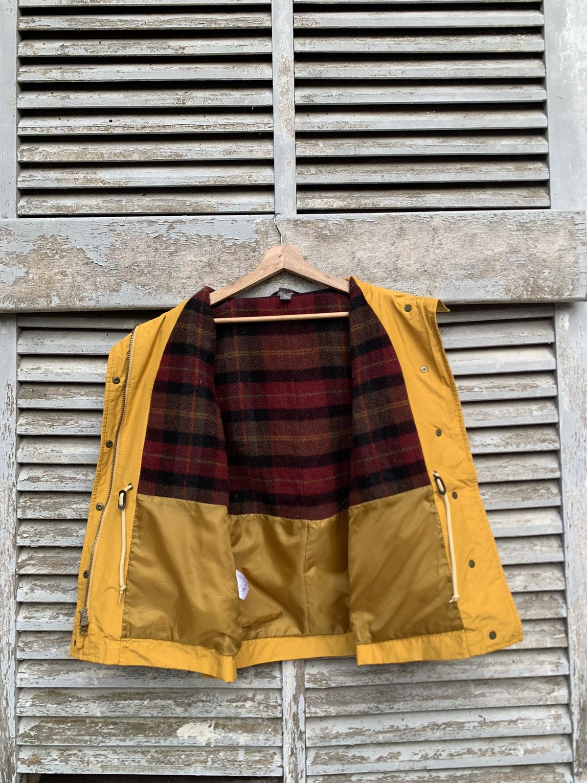 Eddie Bauer 🔥EDDIE BAUER UTILITY JACKET FOR WOMAN (M) Size US M / EU 48-50 / 2 - 7 Thumbnail