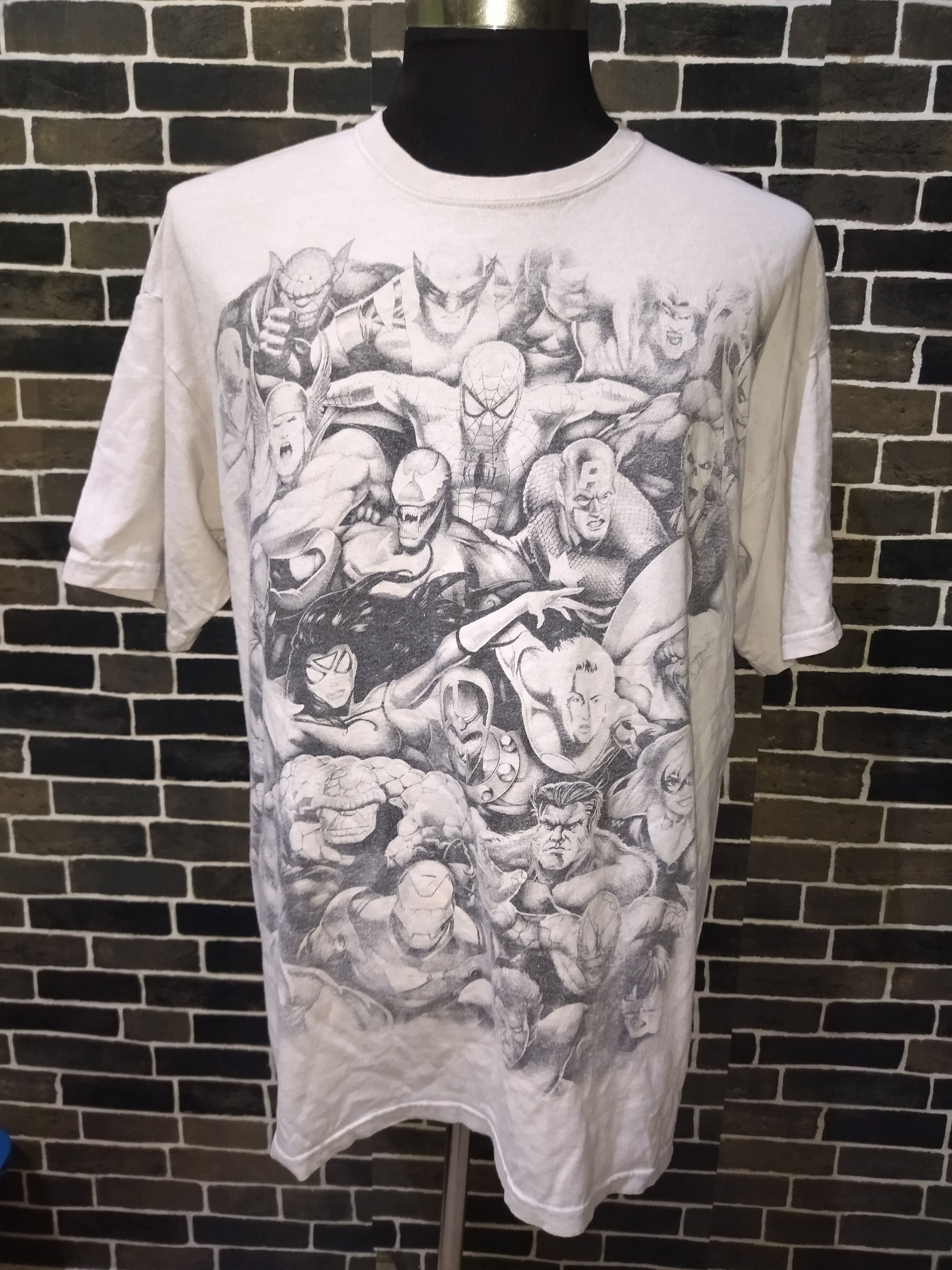 Marvel Comics × Vintage Marvel Superheroes Mad Engine Tshirt Size US L / EU 52-54 / 3 - 1 Thumbnail