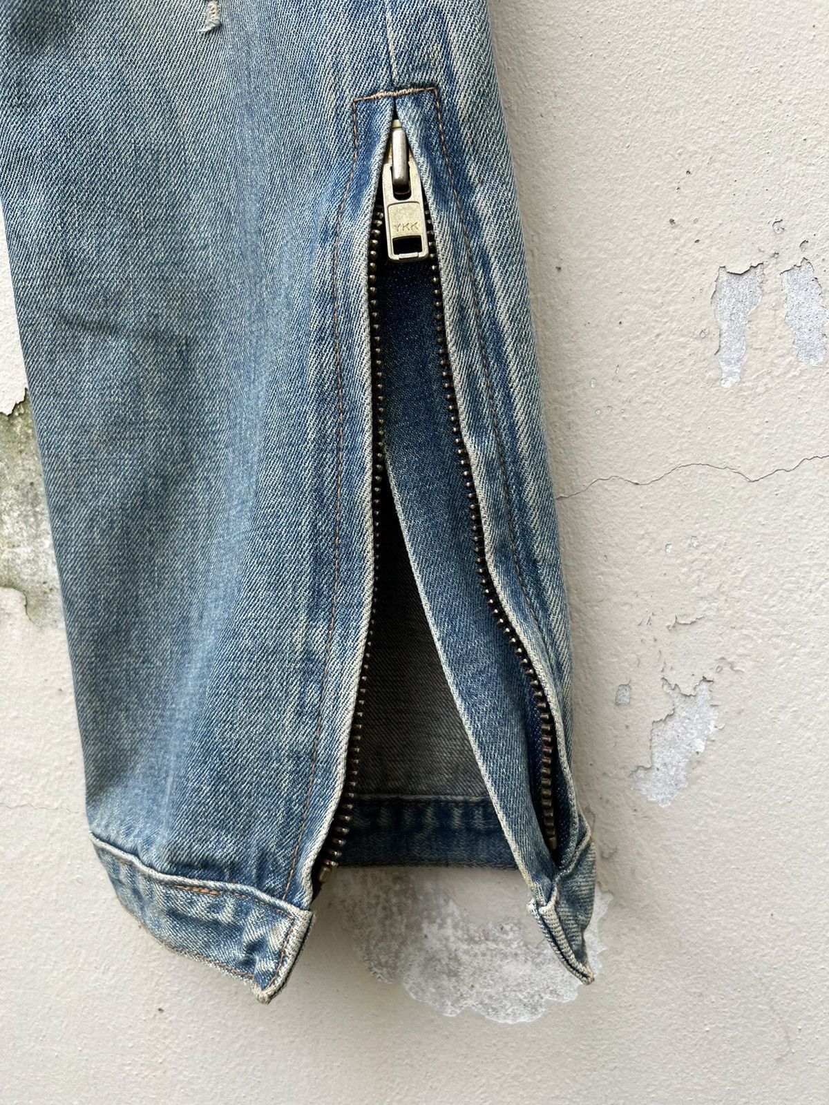 Vintage RNA Slang From Chaos Distressed Zippers Cargo Denim Size US 31 - 15 Thumbnail