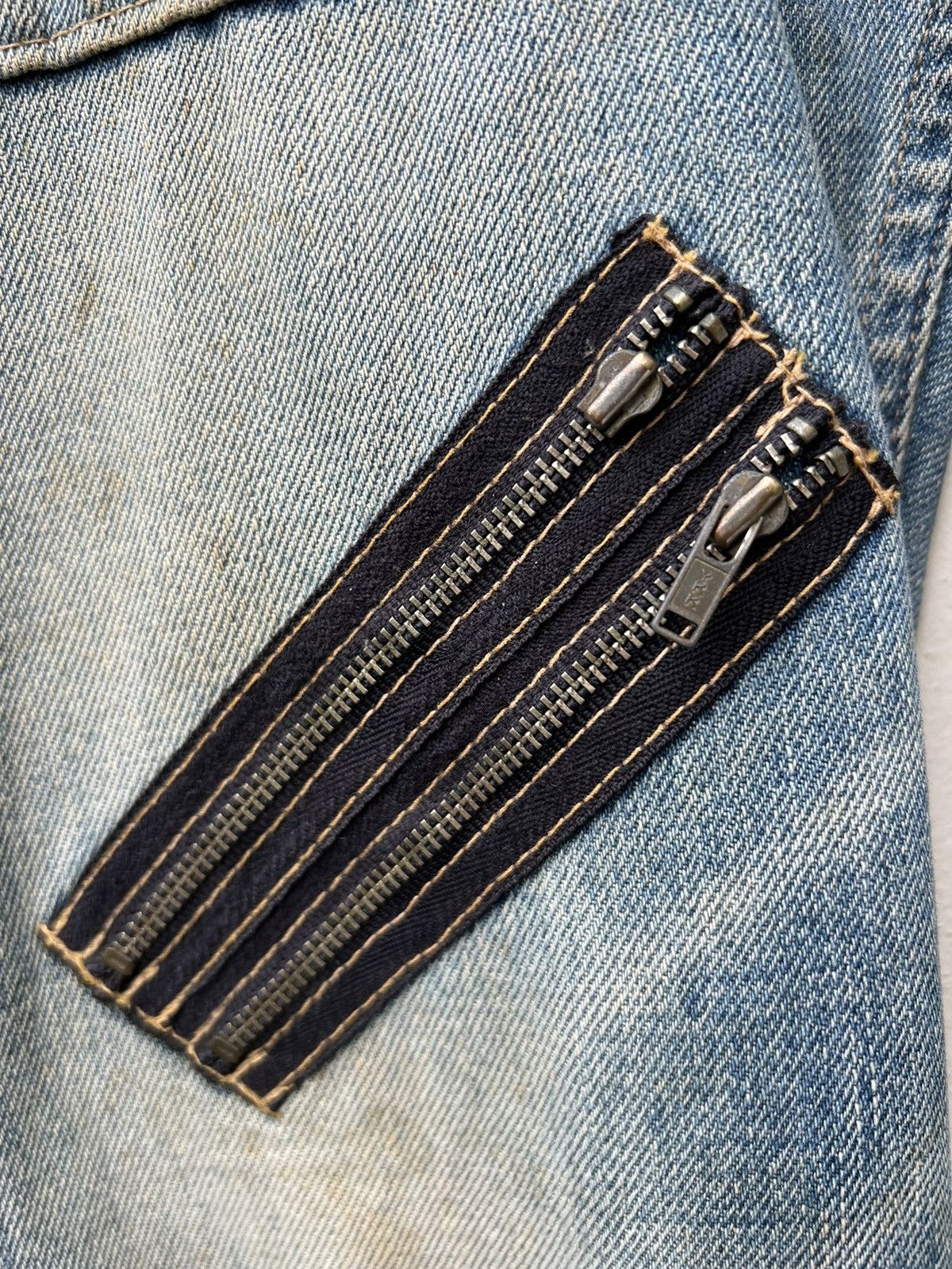 Vintage RNA Slang From Chaos Distressed Zippers Cargo Denim Size US 31 - 9 Thumbnail