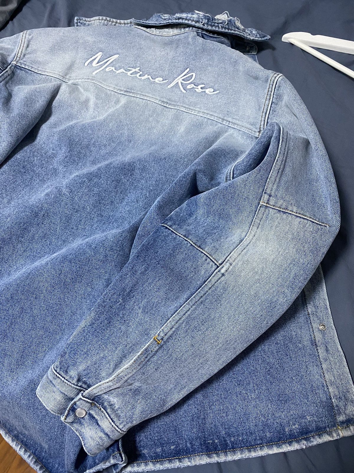 Martine Rose Distressed-collar boxy-fit logo denim overshirt Size US M / EU 48-50 / 2 - 7 Thumbnail