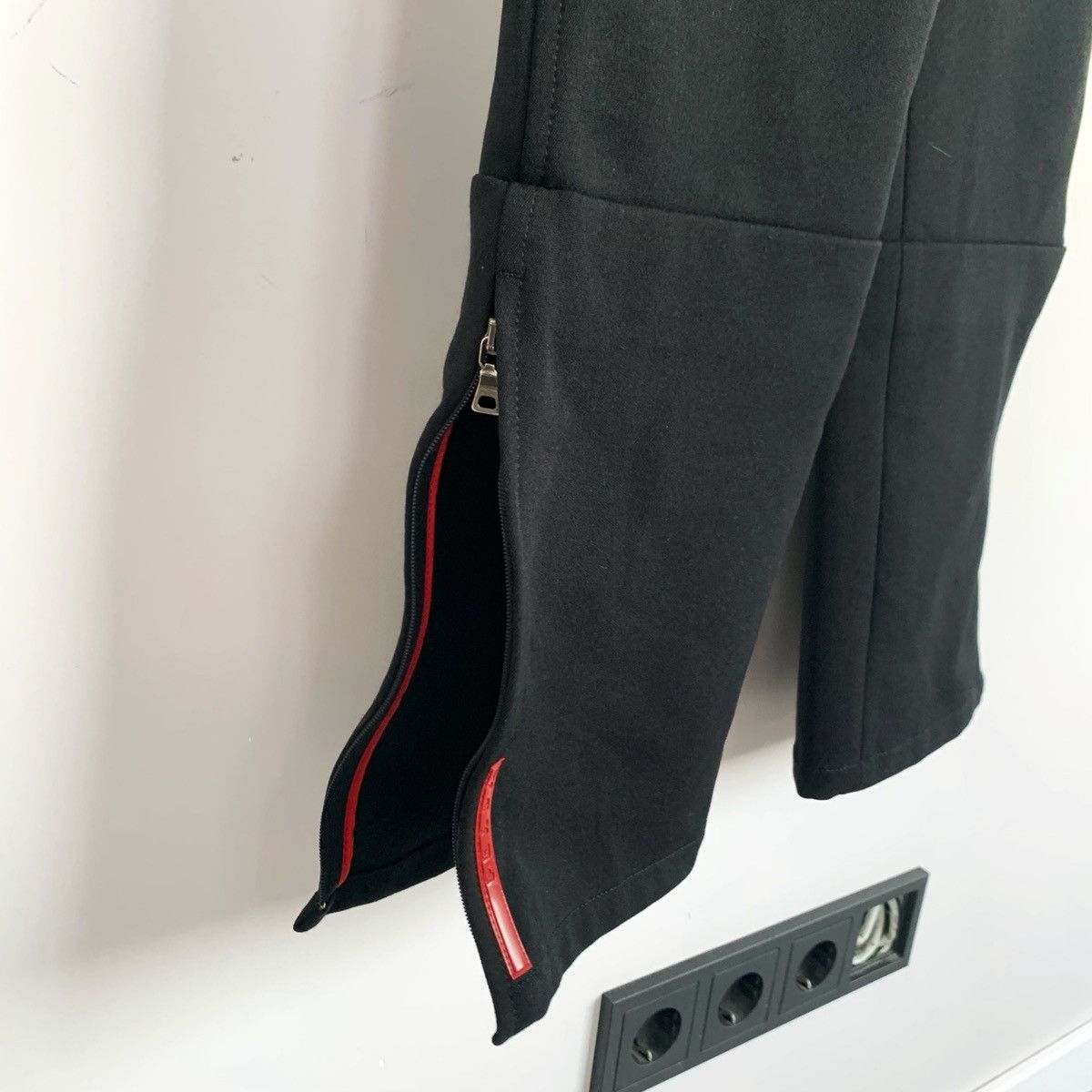 Prada 🔴 PRADA Pants Sport Nylon Black Trousers Red Tab Zip Pocket Size US 28 / EU 44 - 7 Thumbnail