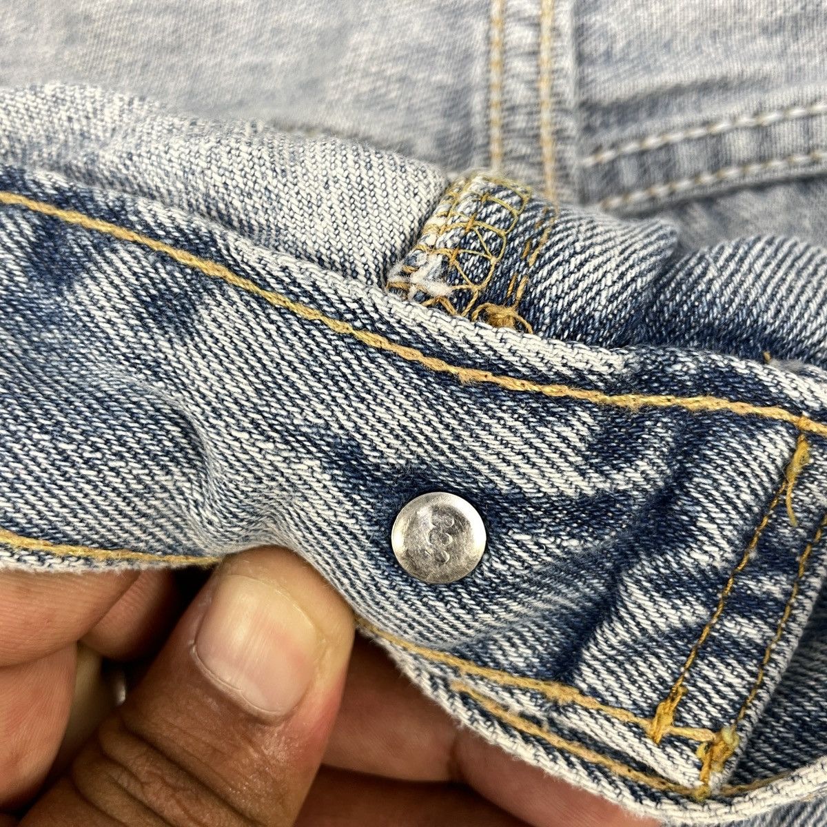 Levi's × Vintage Vintage Levi's 550 Blue Light Wash wc-195 Size US 40 / EU 56 - 8 Thumbnail