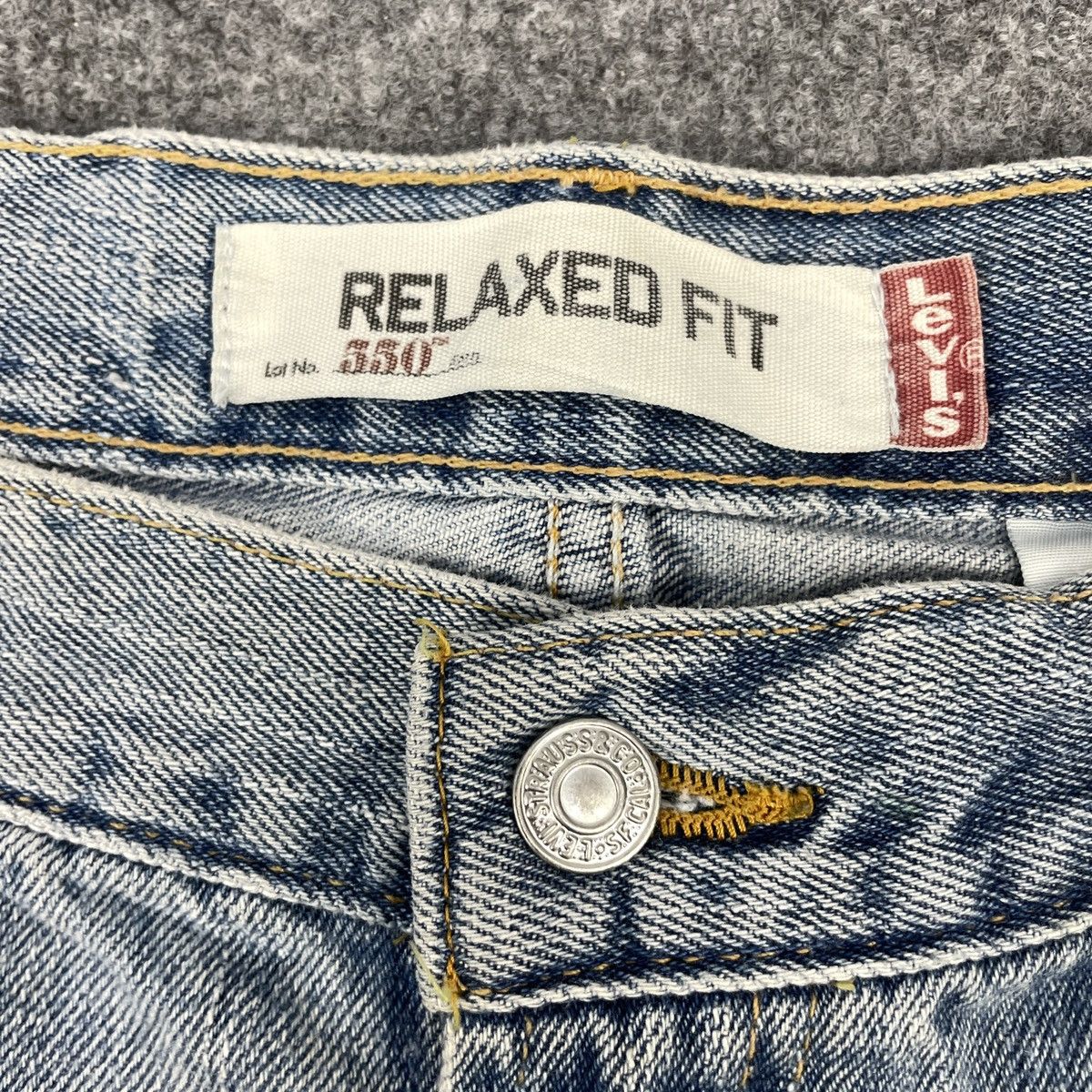 Levi's × Vintage Vintage Levi's 550 Blue Light Wash wc-195 Size US 40 / EU 56 - 6 Thumbnail