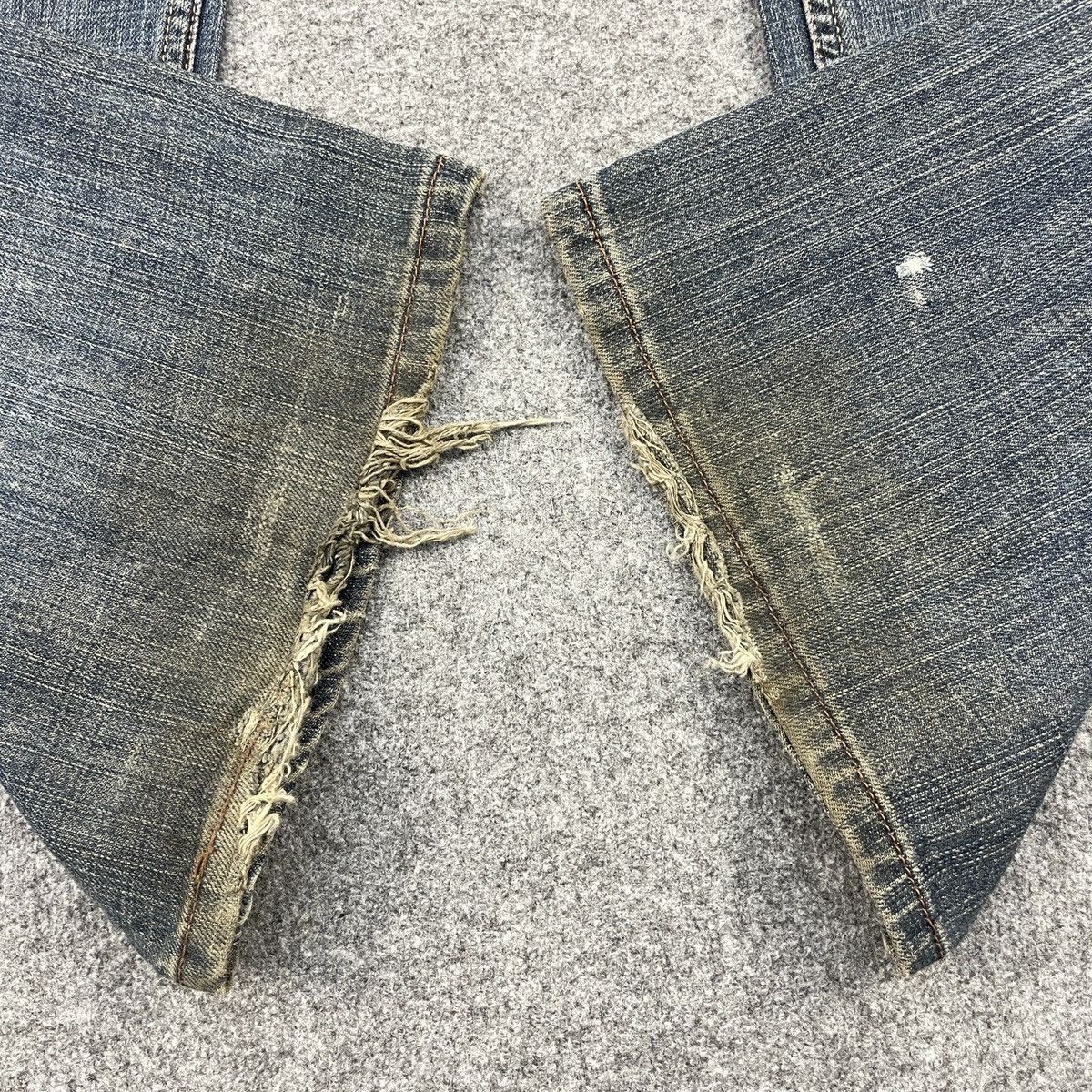 Levi's × Vintage Vintage Levi's 569 Faded Blue Jeans wc-230 Size US 35 - 7 Thumbnail
