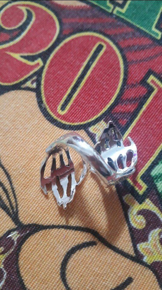 Jewelry Exaggerated Skeleton Hug Ring Size ONE SIZE - 4 Thumbnail