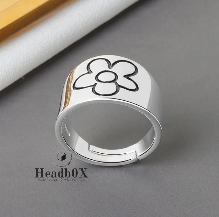 Vintage Geometric Flower Adjustable Ring Size ONE SIZE - 1 Thumbnail