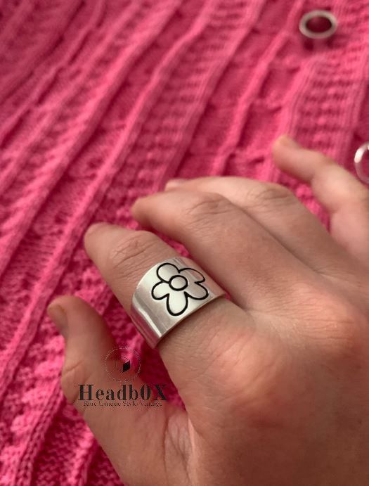 Vintage Geometric Flower Adjustable Ring Size ONE SIZE - 4 Thumbnail