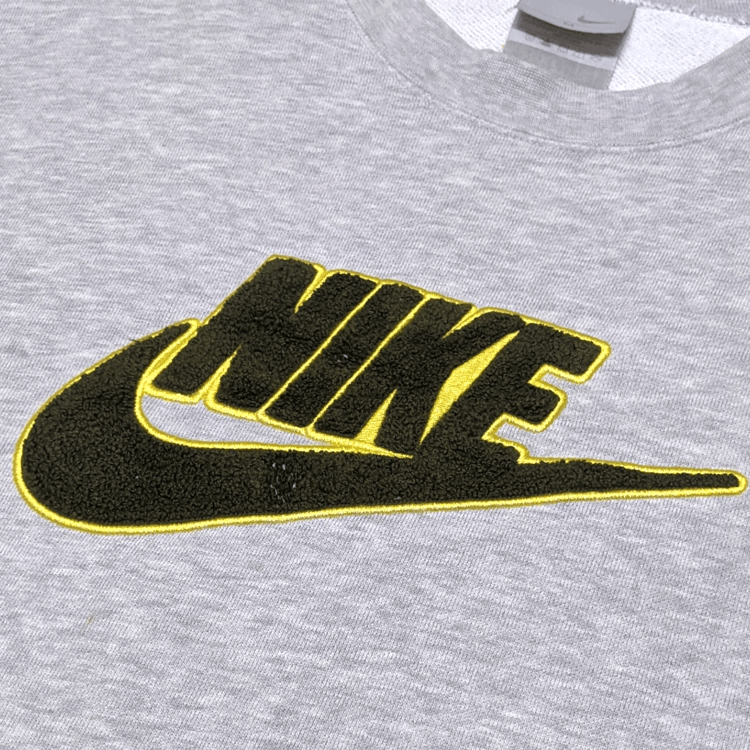 Nike × Vintage Vintage Y2K Nike Velvet Swoosh Spellout Sweatshirt Size US M / EU 48-50 / 2 - 8 Thumbnail