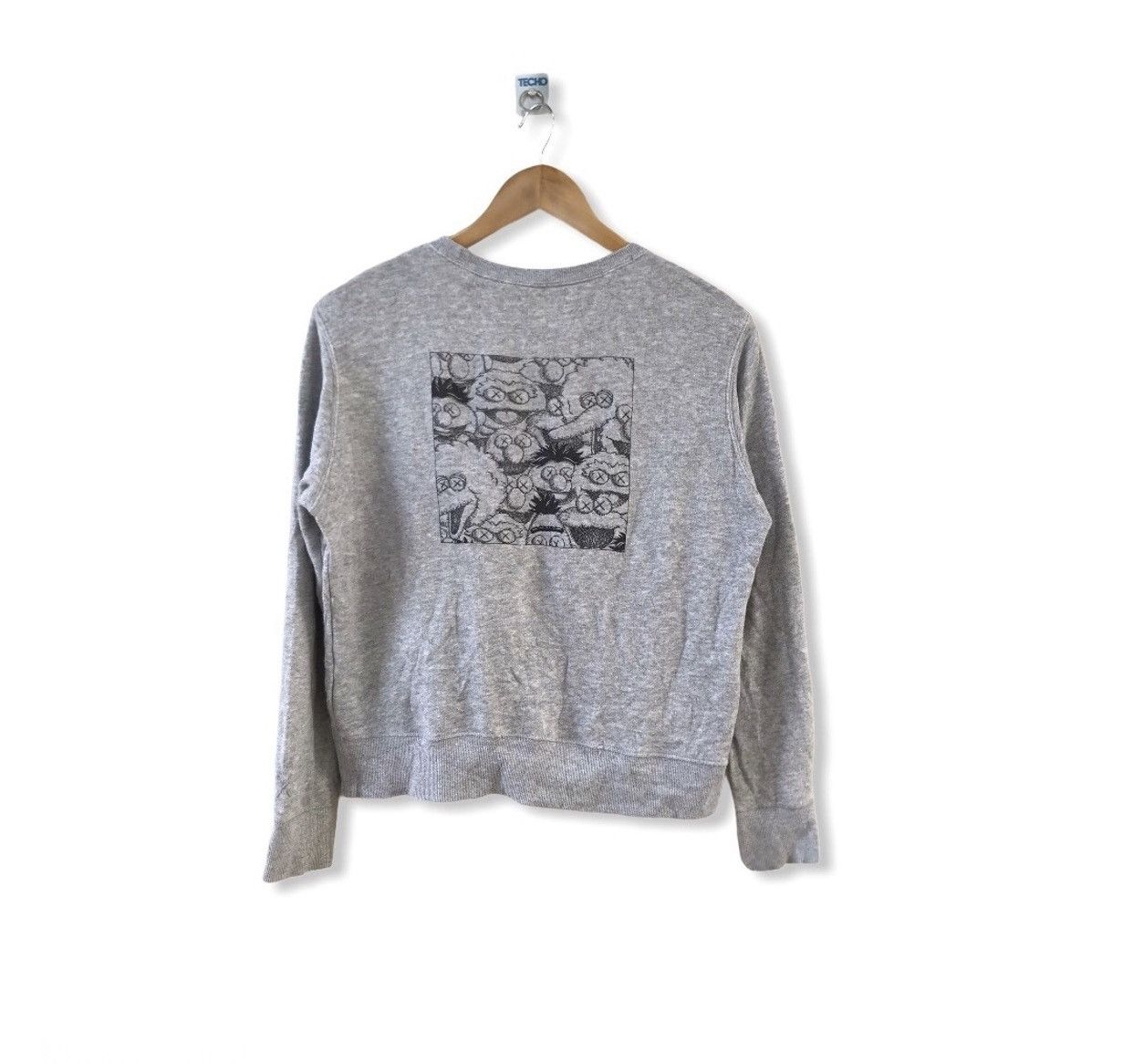 Kaws × Uniqlo Uniqlo Kaws Sesame Street Sweatshirt Size US S / EU 44-46 / 1 - 2 Thumbnail