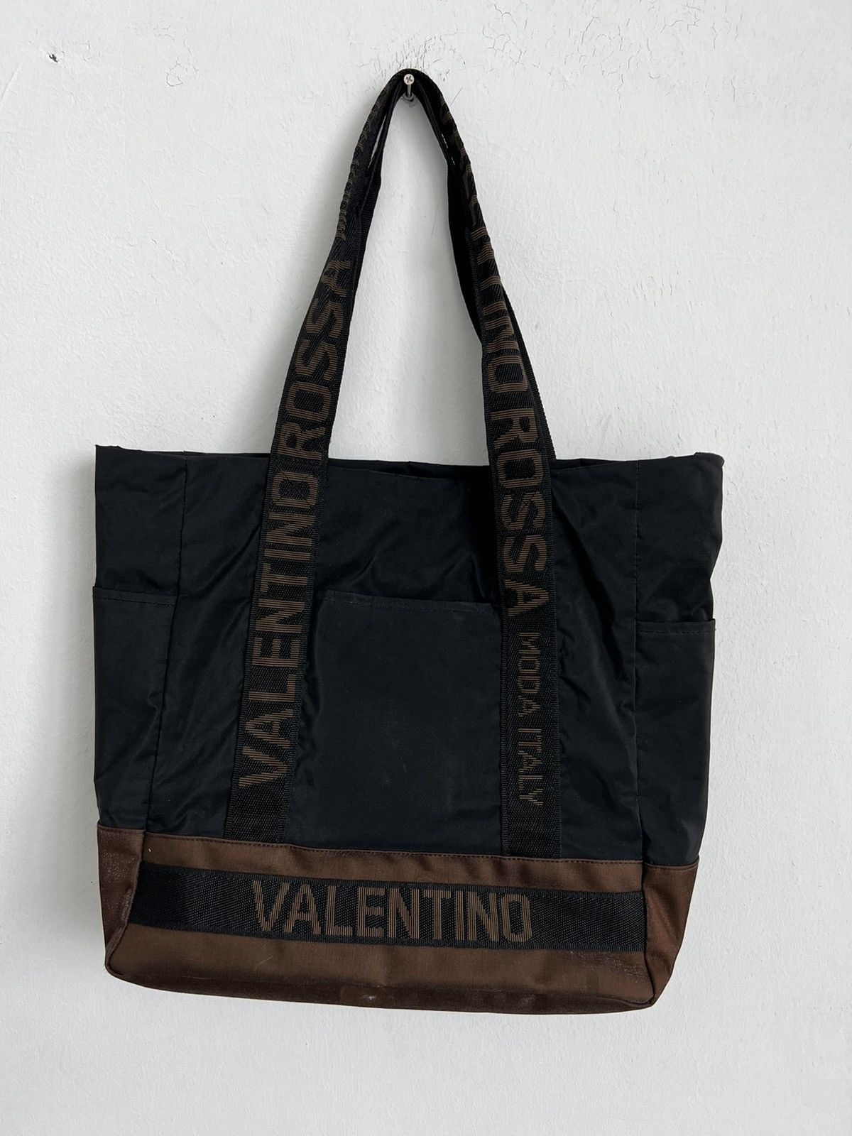 Valentino store rossa bag