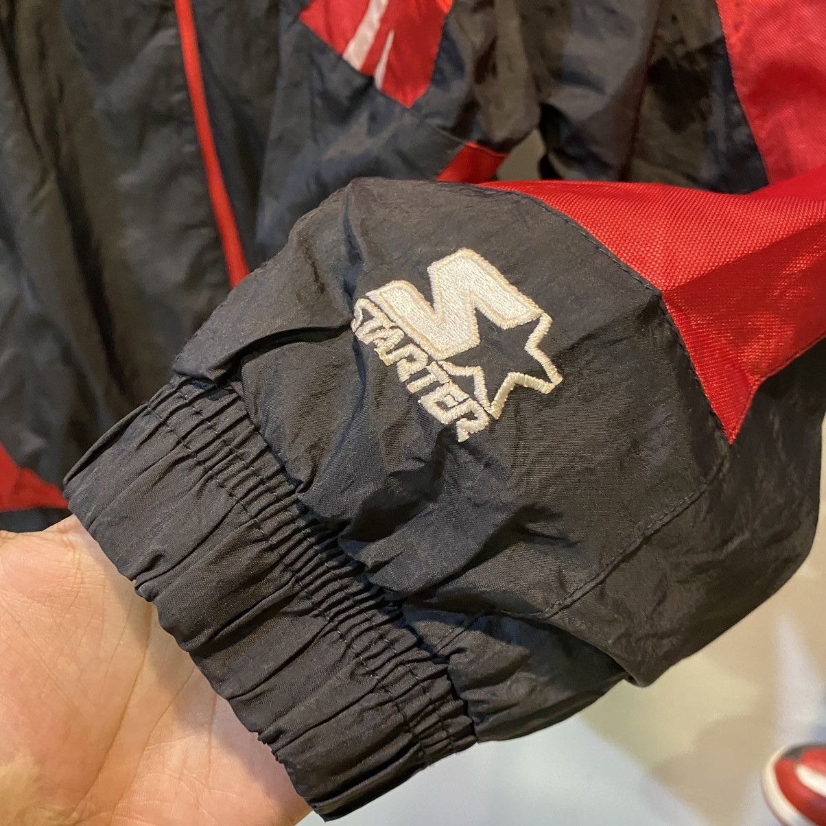 NBA VTG‼️NBA Chicago Bulls Starter Logo Embroided Windbreaker Size US XL / EU 56 / 4 - 4 Thumbnail