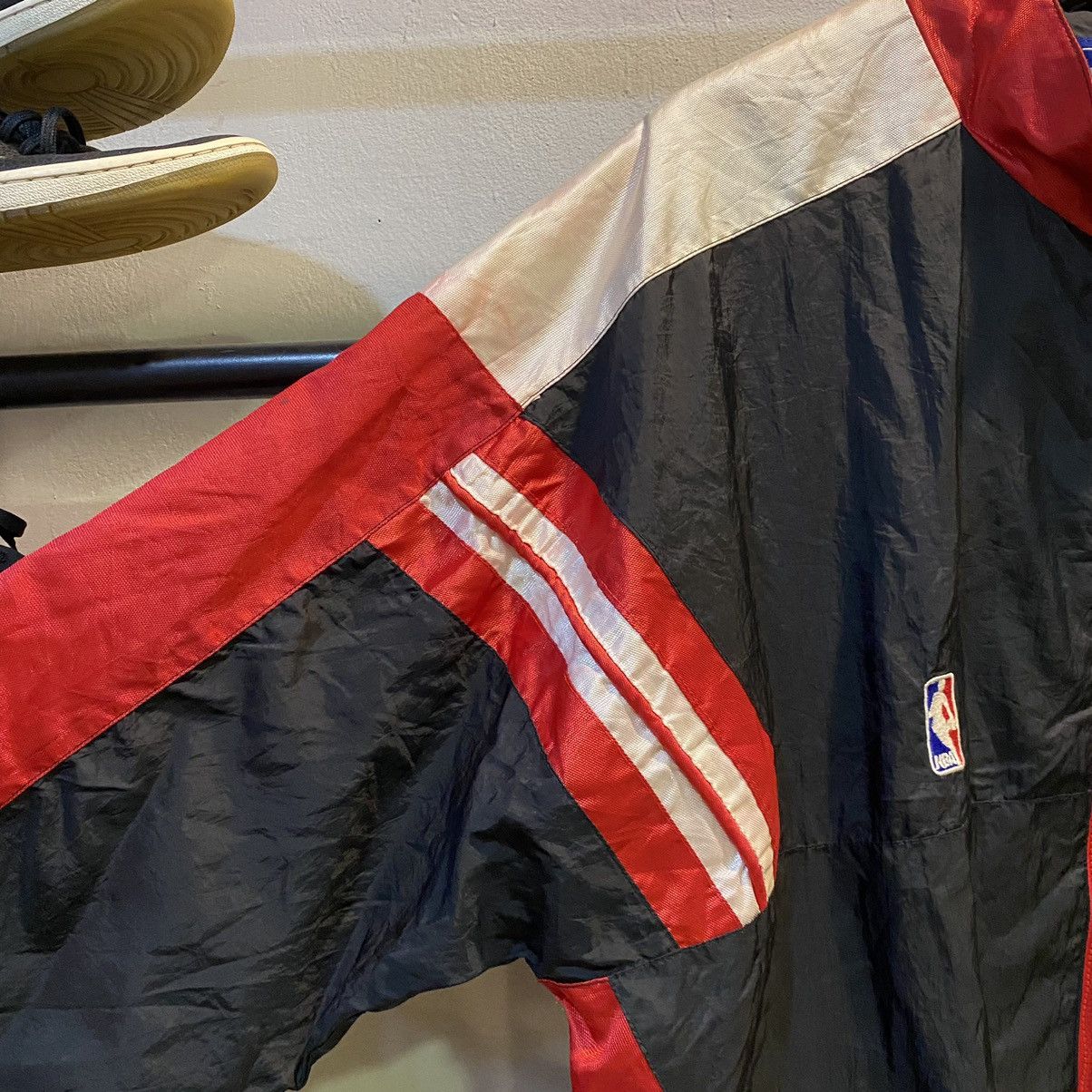 NBA VTG‼️NBA Chicago Bulls Starter Logo Embroided Windbreaker Size US XL / EU 56 / 4 - 9 Thumbnail