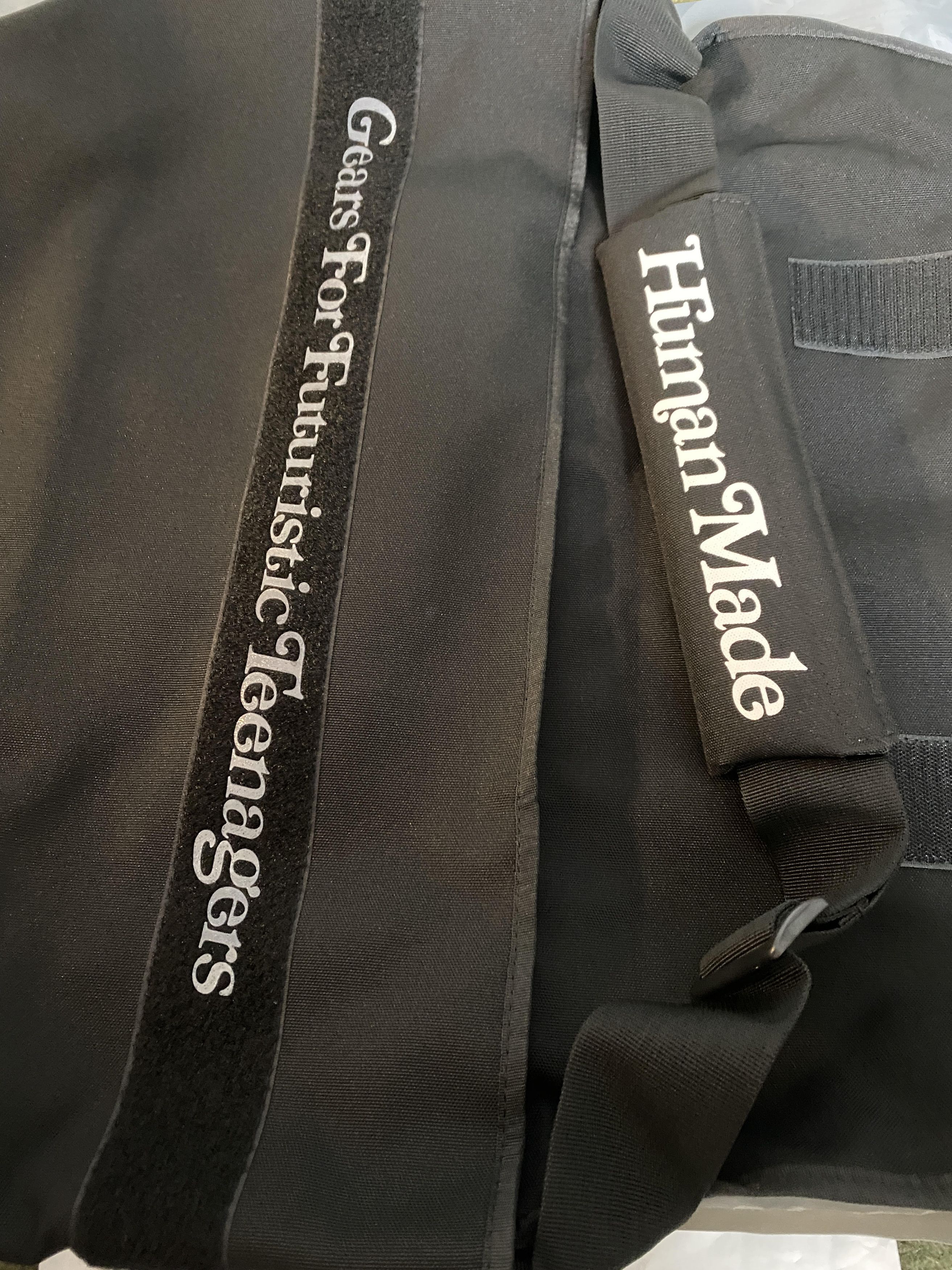 Girls Don't Cry × Human Made Human Made × Girls Dont Cry MESSENGER