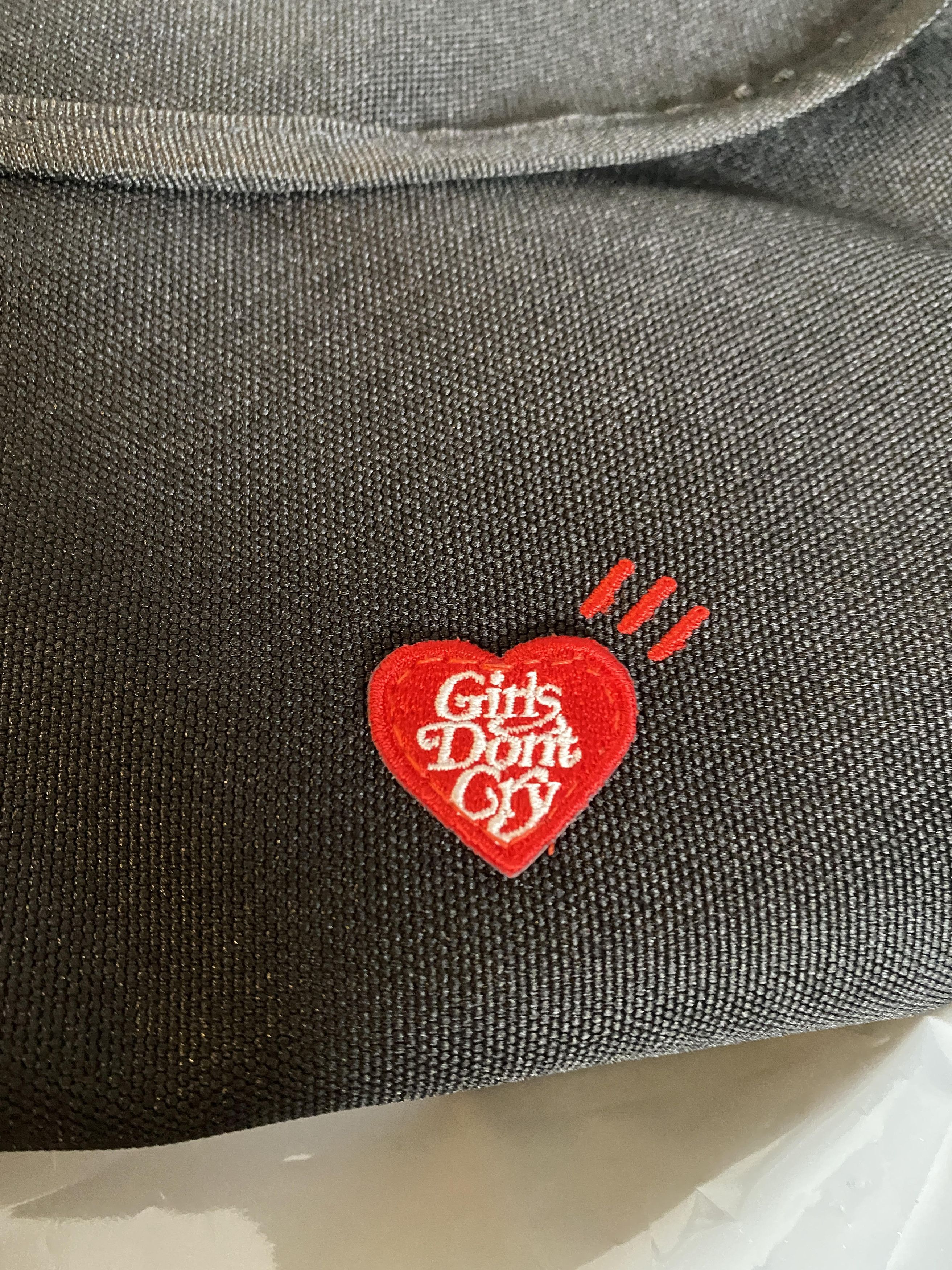 Girls Don't Cry × Human Made Human Made × Girls Dont Cry MESSENGER BAG GDC black Size ONE SIZE - 5 Thumbnail