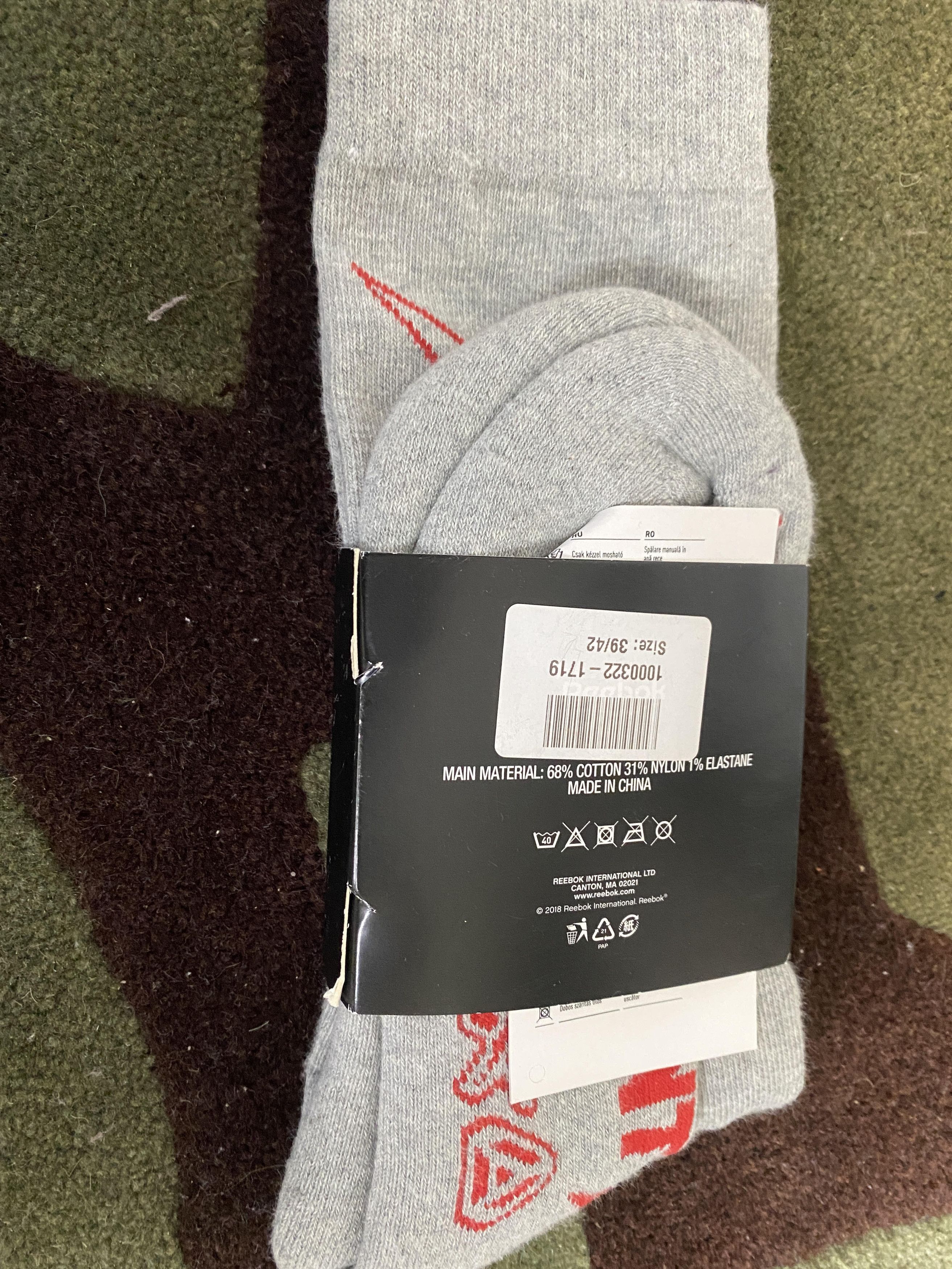 Reebok × Vetements Vetements x Reebok Red gray socks [ size 39-42] Size ONE SIZE - 2 Thumbnail