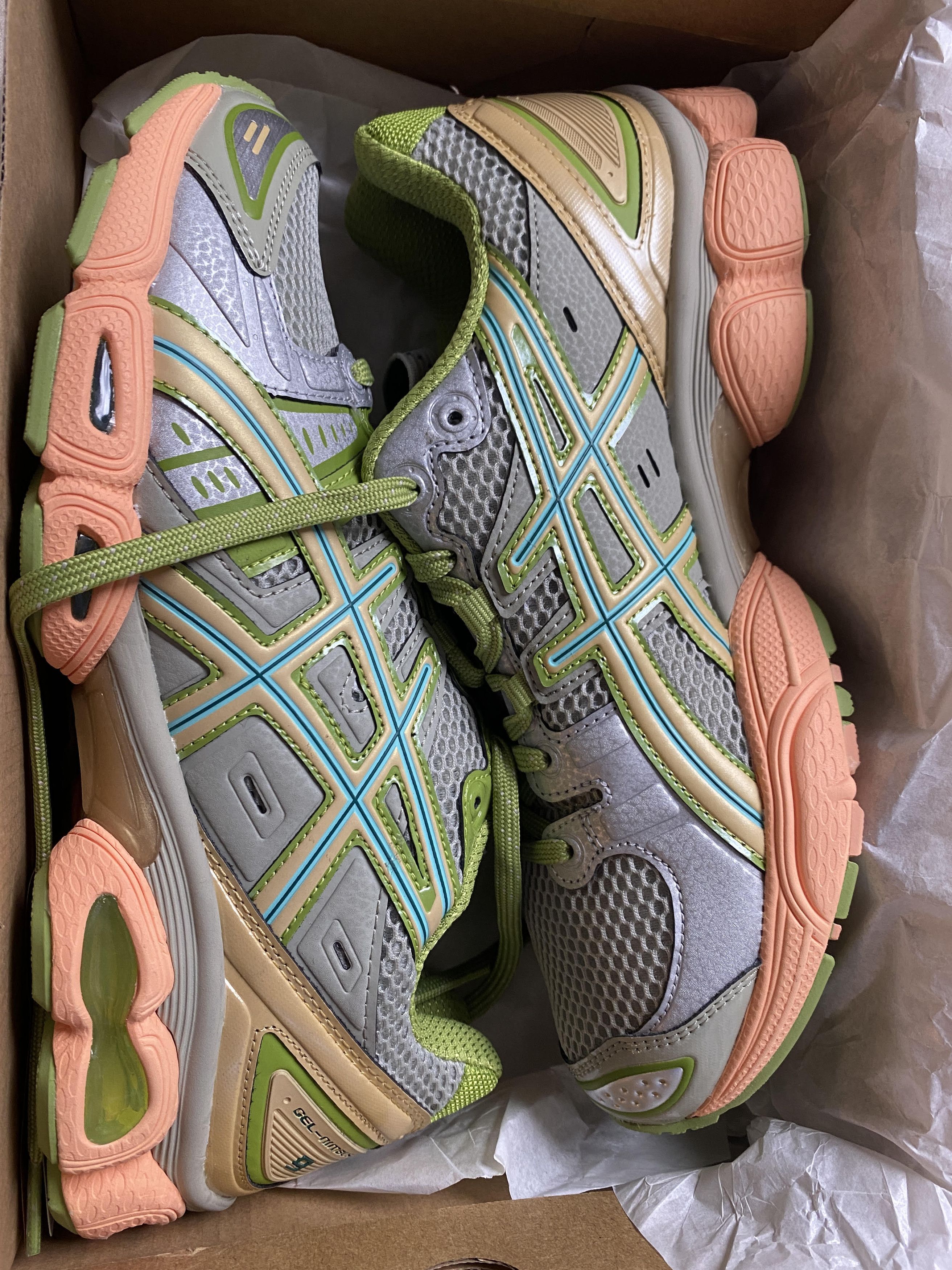 Asics Asics UB3-S Gel-Nimbus 9 Abbey Stone / Champagne Size US 10.5 / EU 43-44 - 7 Thumbnail