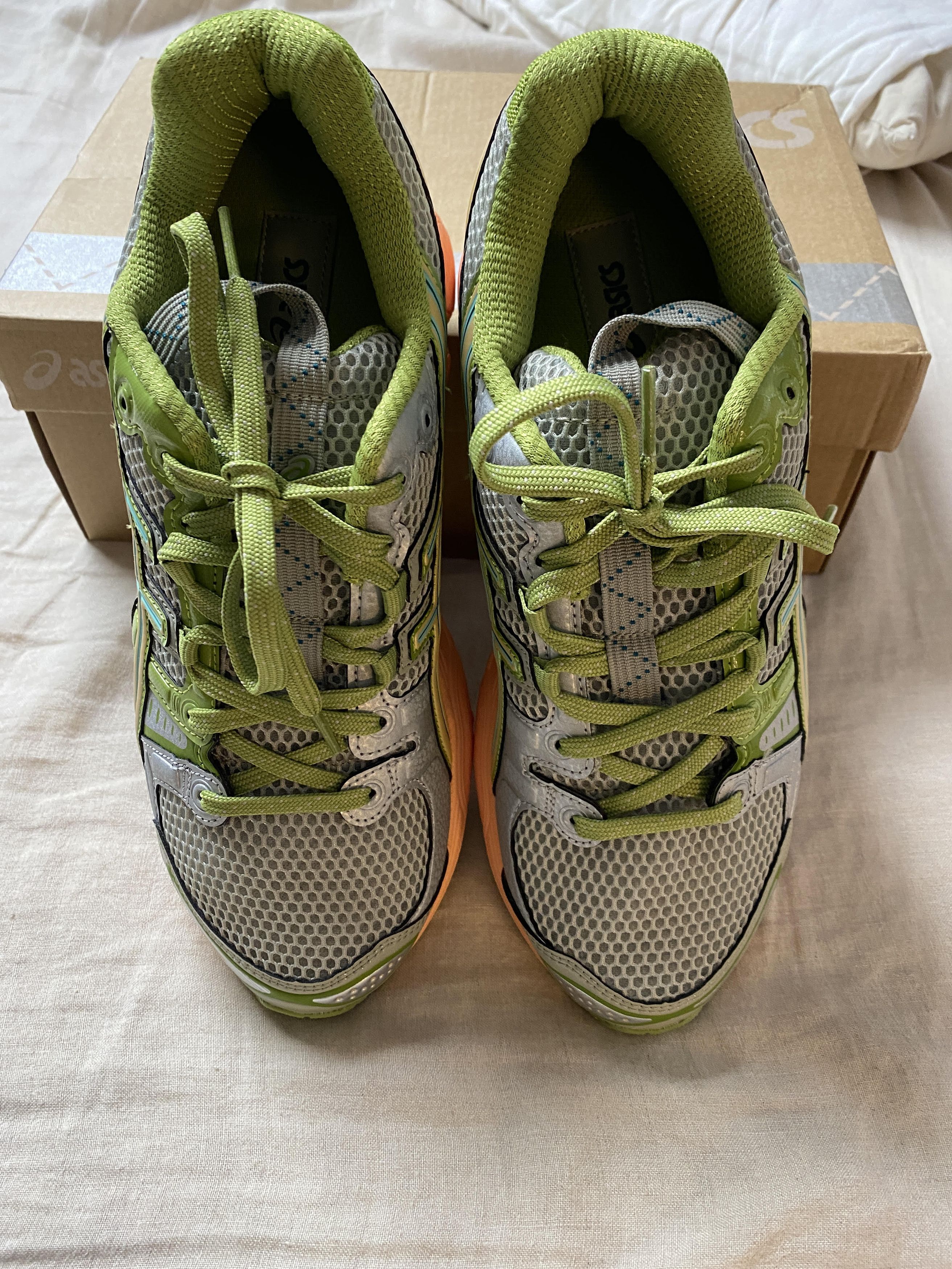 Asics Asics UB3-S Gel-Nimbus 9 Abbey Stone / Champagne Size US 10.5 / EU 43-44 - 5 Thumbnail