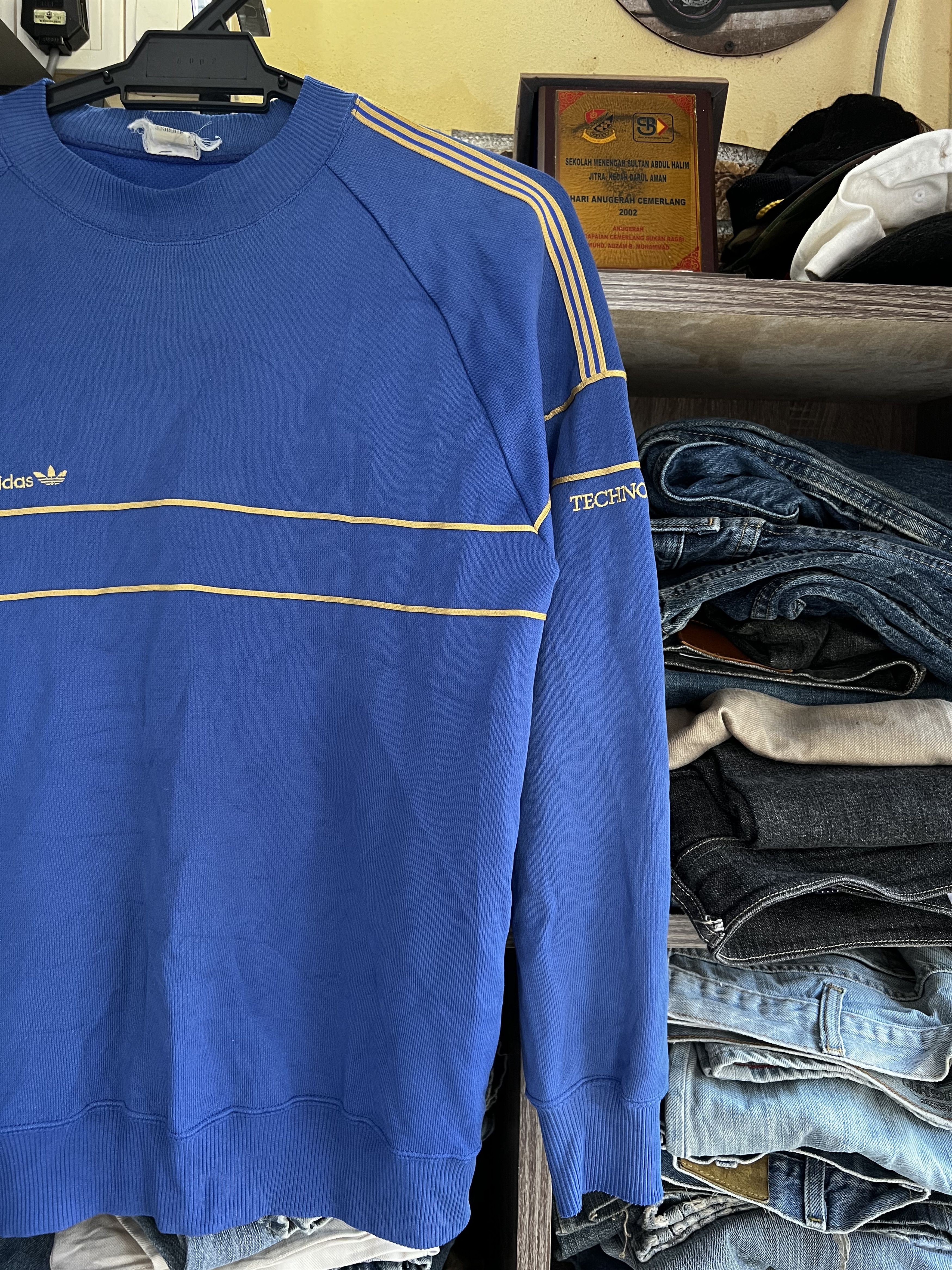 Adidas 🔥Vintage Adidas Techno 80s Gold Stripe Sweatshirts Size US S / EU 44-46 / 1 - 3 Thumbnail