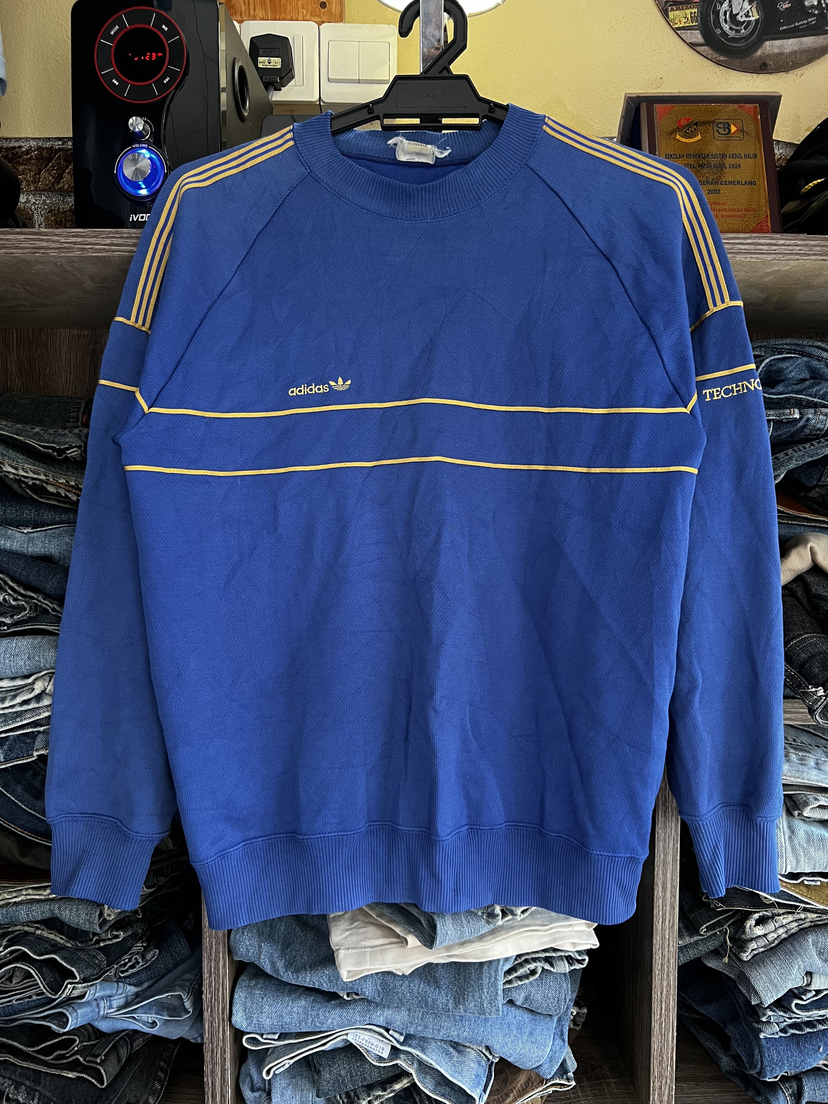 Adidas 🔥Vintage Adidas Techno 80s Gold Stripe Sweatshirts Size US S / EU 44-46 / 1 - 1 Thumbnail