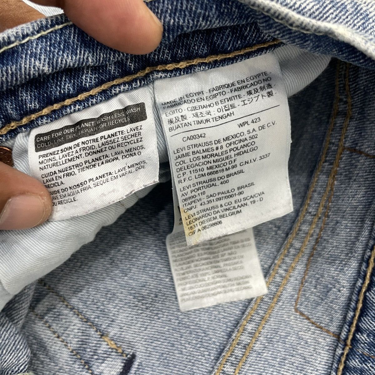 Levi's × Vintage Vintage Levi's 504 Distressed Light Wash wc-236 Size US 36 / EU 52 - 11 Thumbnail
