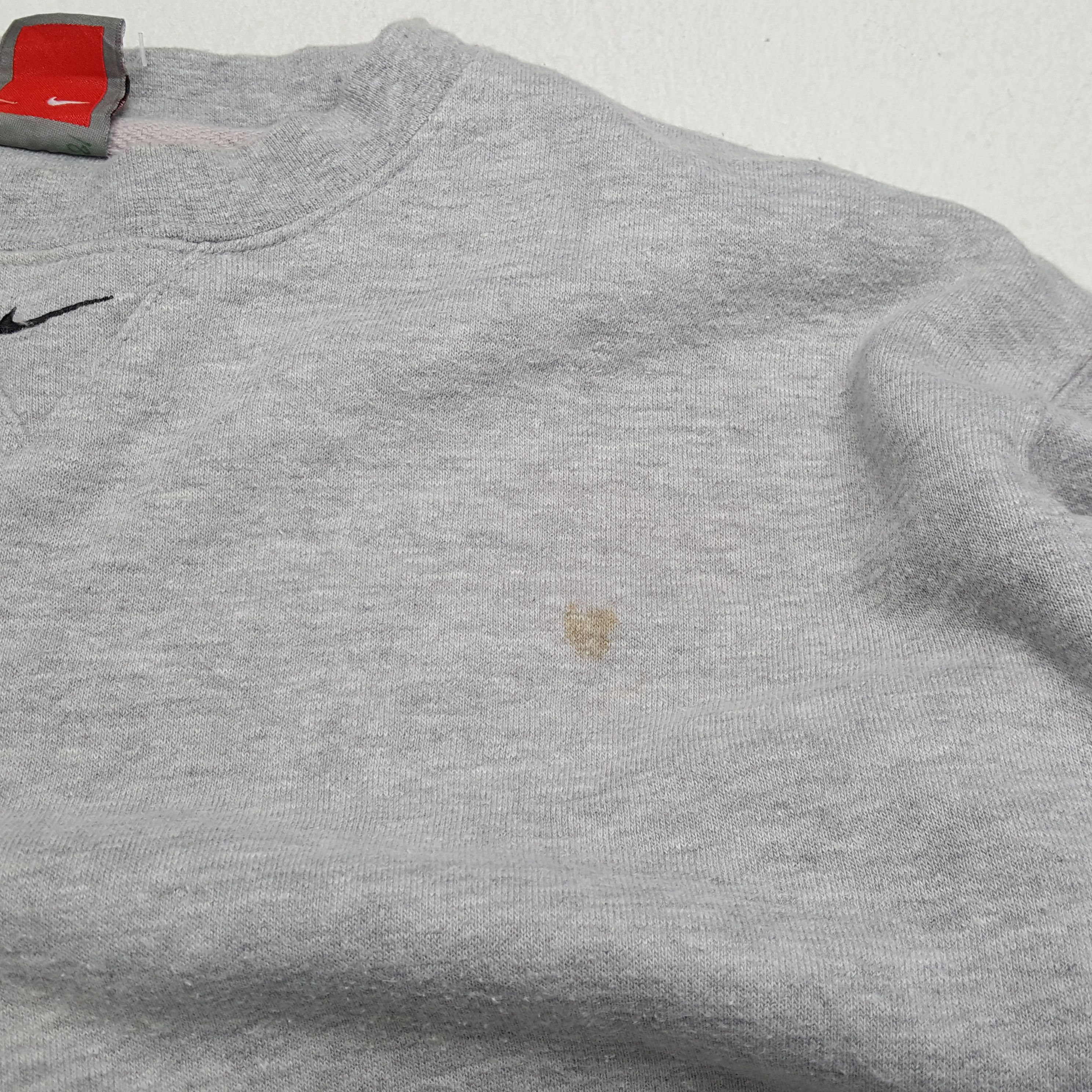 Nike × Vintage NIKE Streetwear Center Logo Style Vintage Sweatshirt Size US L / EU 52-54 / 3 - 7 Thumbnail
