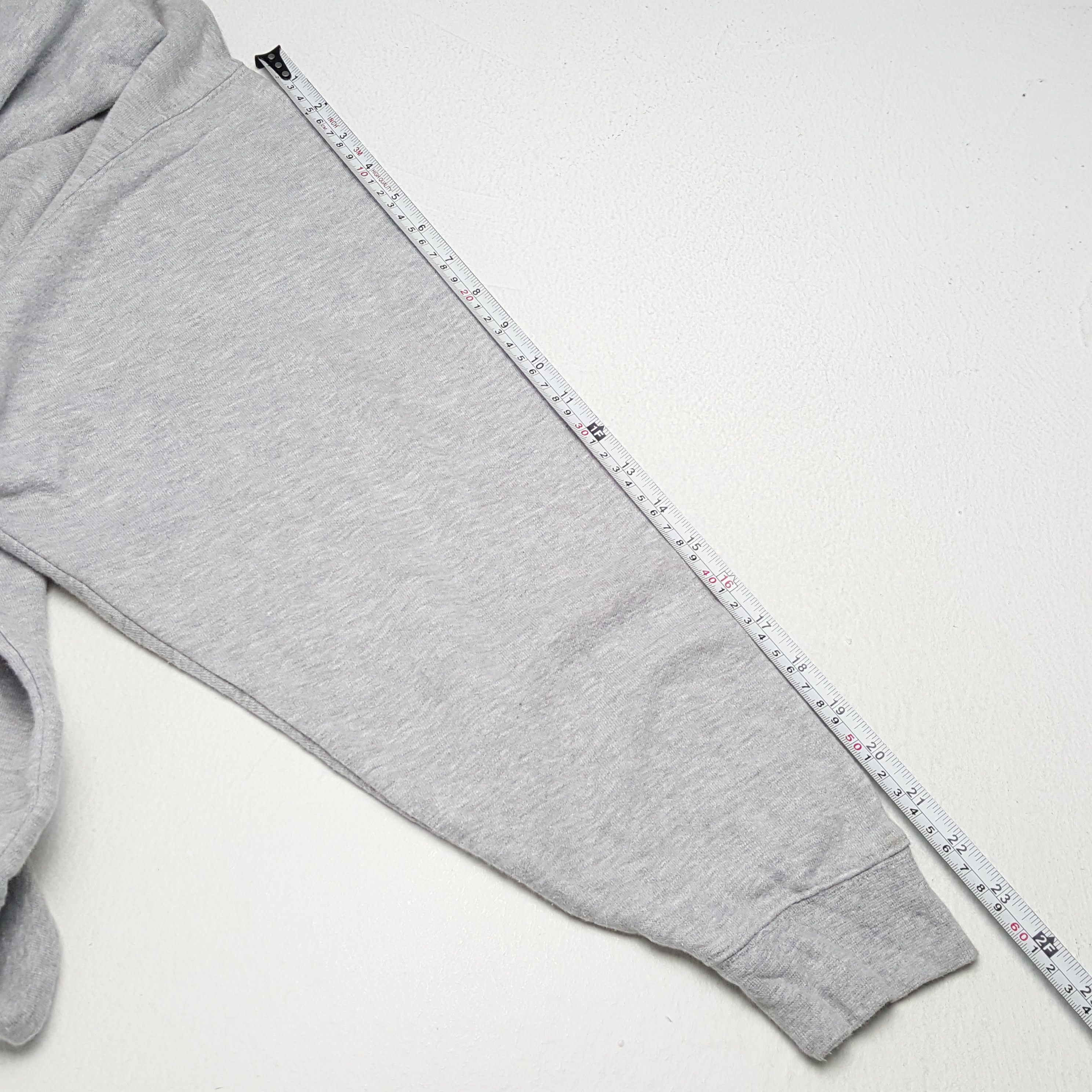Nike × Vintage NIKE Streetwear Center Logo Style Vintage Sweatshirt Size US L / EU 52-54 / 3 - 5 Thumbnail