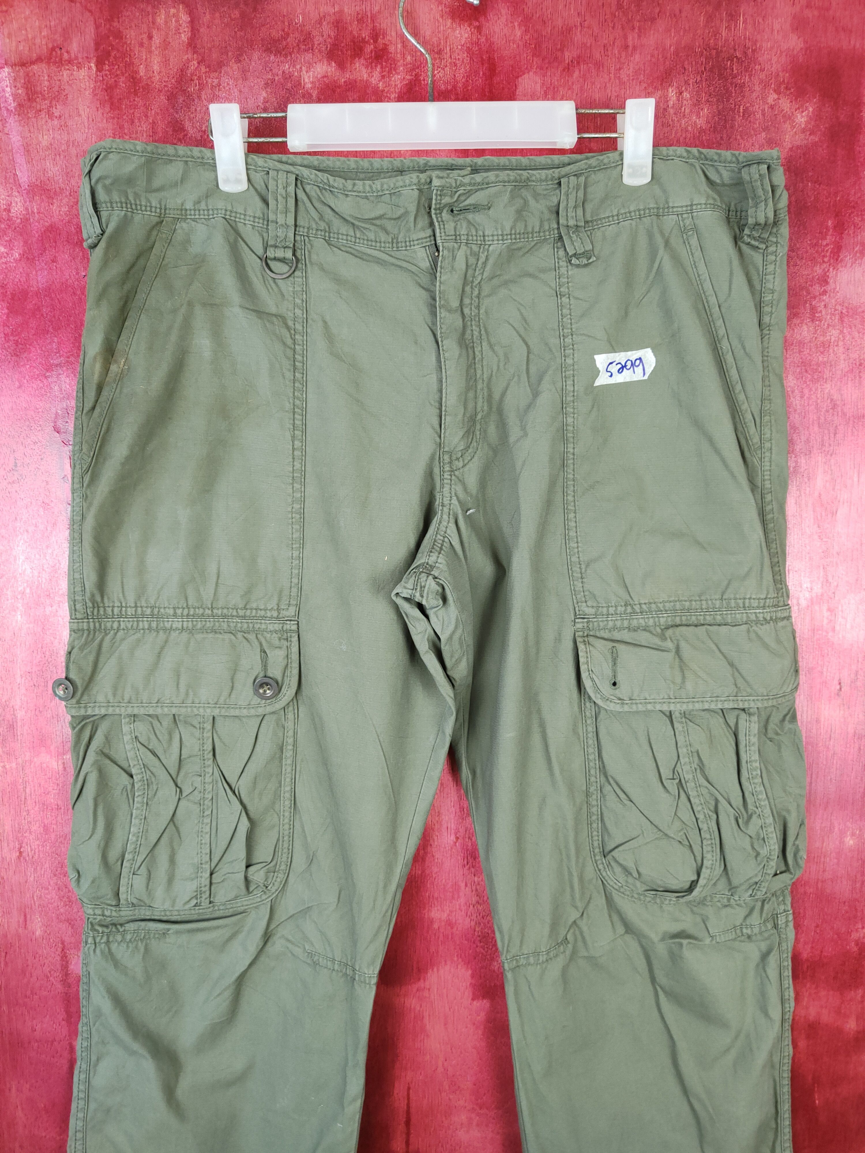 Japanese Brand Uniqlo Army Green Multi Pocket Tactical Cargo Pants #5299 Size US 36 / EU 52 - 2 Thumbnail
