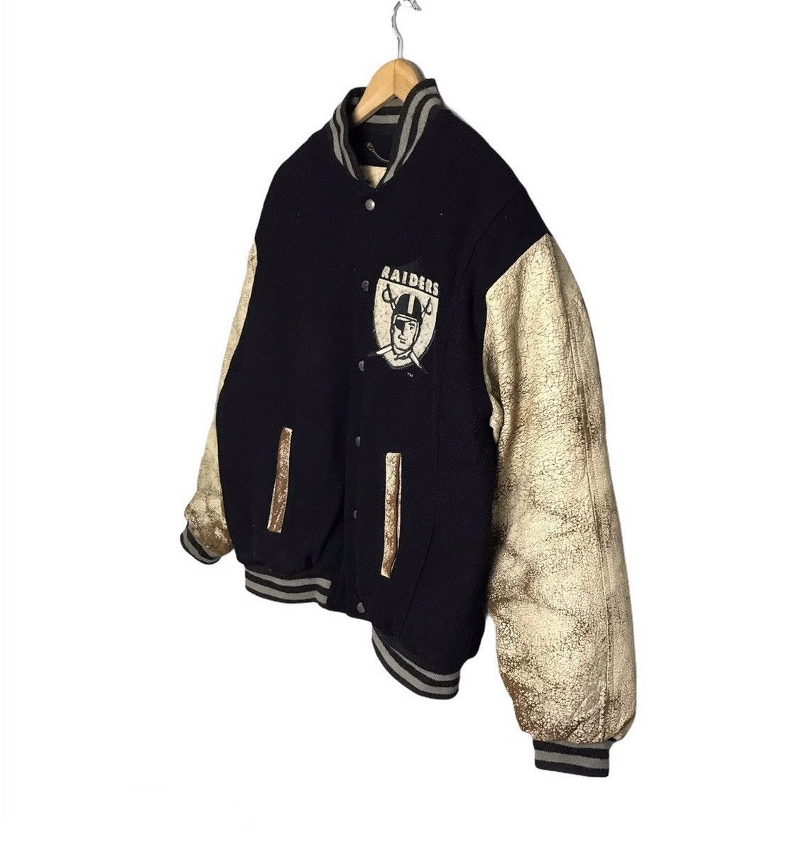 Vintage RARE Vintage Distressed Raiders Varsity Jacket Size US M / EU 48-50 / 2 - 3 Thumbnail