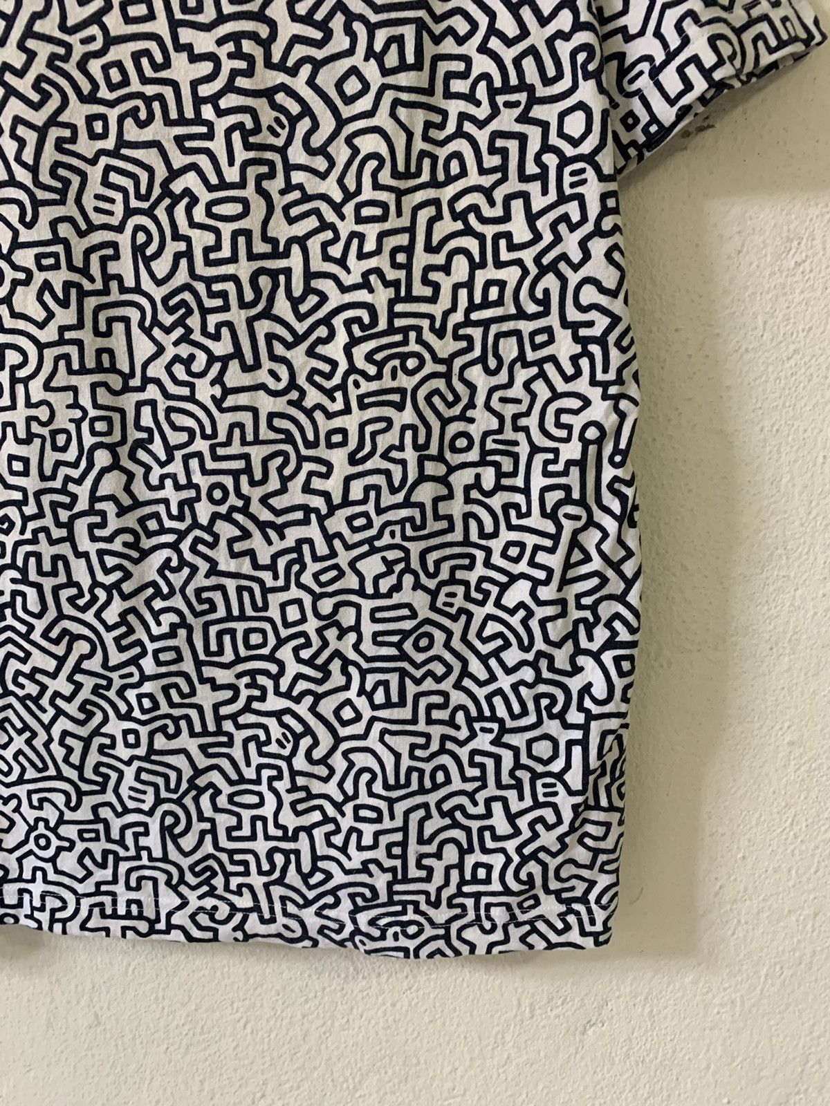 Keith Haring Uniqlo x Keith Haring Full Print Tshirt Size US M / EU 48-50 / 2 - 8 Thumbnail