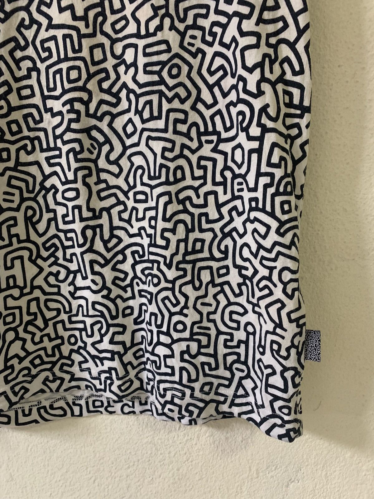 Keith Haring Uniqlo x Keith Haring Full Print Tshirt Size US M / EU 48-50 / 2 - 2 Thumbnail