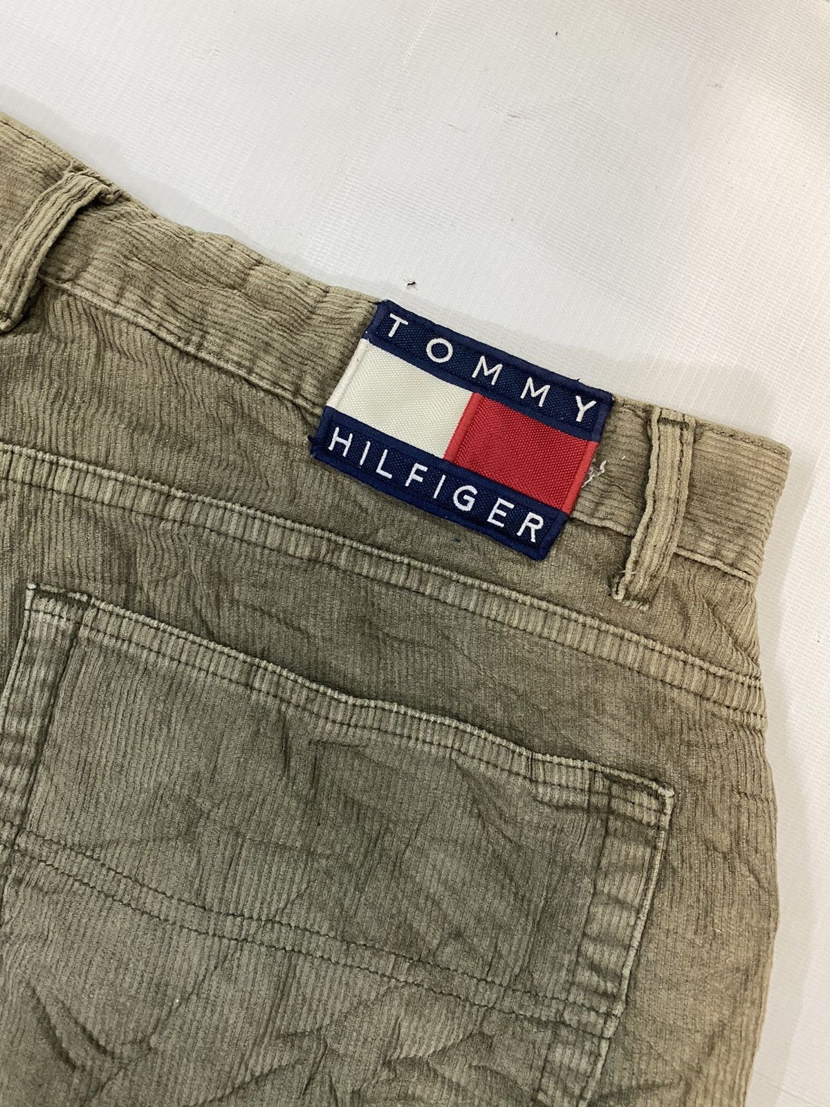 Tommy Hilfiger × Vintage Vintage Tommy Hilfiger Corduroy Pant Size US 36 / EU 52 - 13 Thumbnail