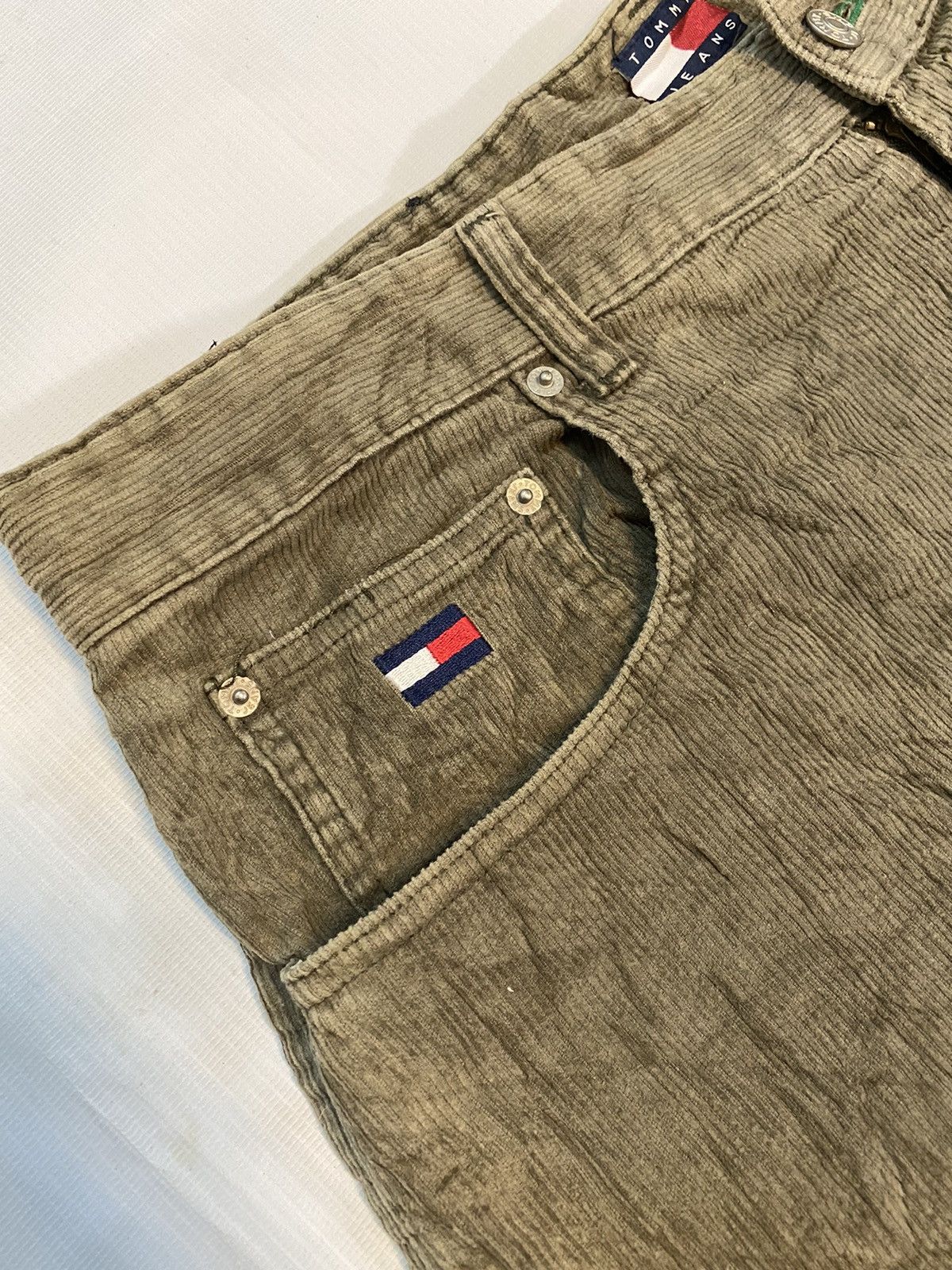 Tommy Hilfiger × Vintage Vintage Tommy Hilfiger Corduroy Pant Size US 36 / EU 52 - 3 Thumbnail