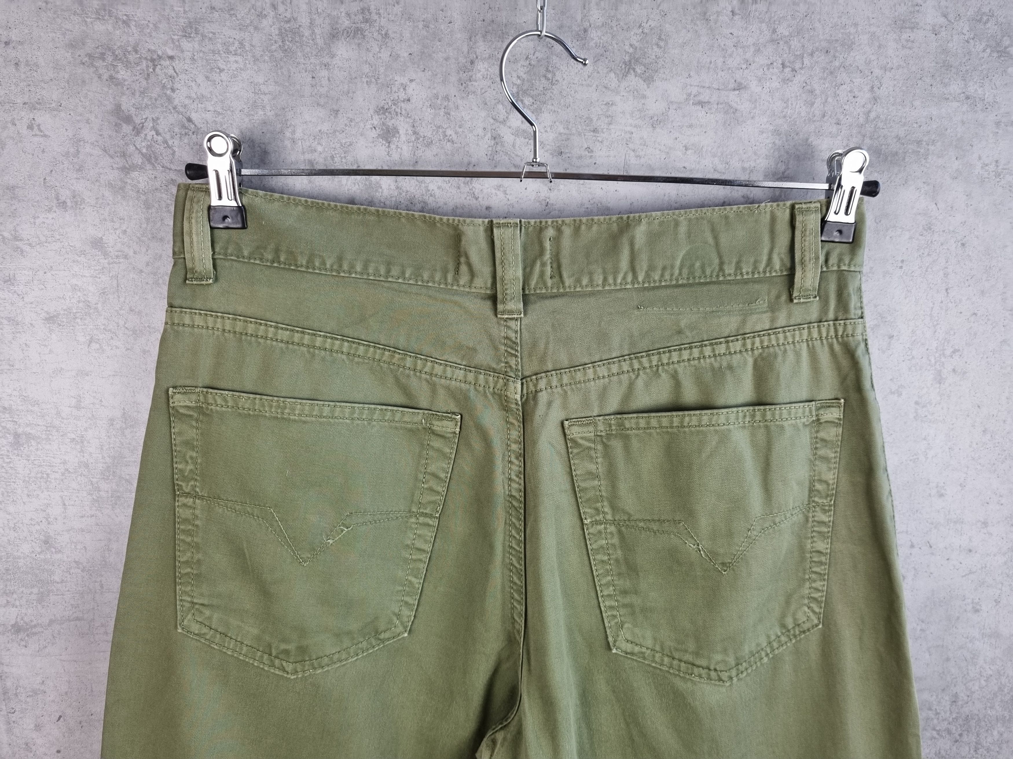 Gianni Valentino × Versace × Versace Jeans Couture 90s VERSACE Jeans Couture Military Green Light fabrics pant Size US 32 / EU 48 - 6 Thumbnail