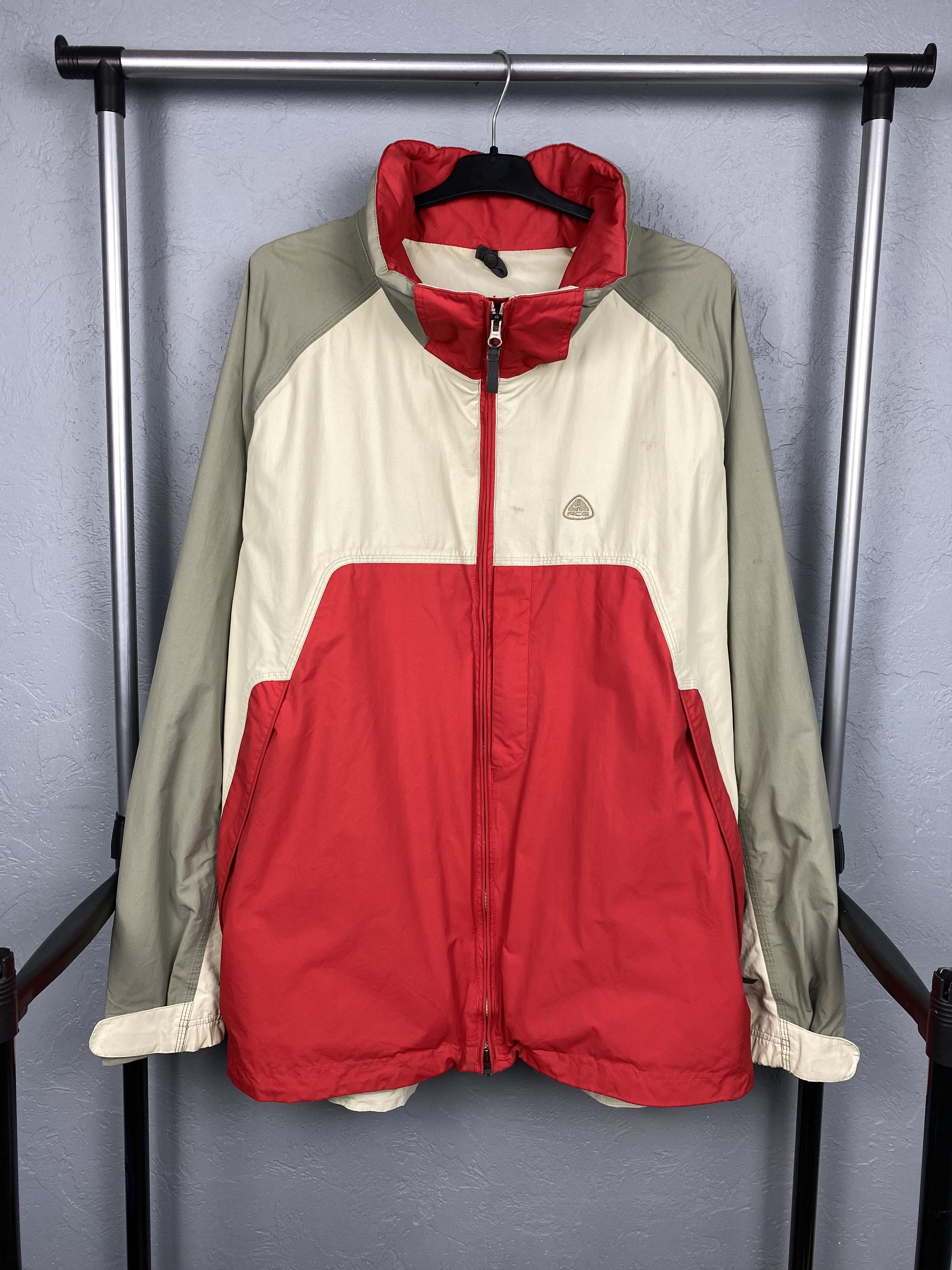 acg snowboard jacket