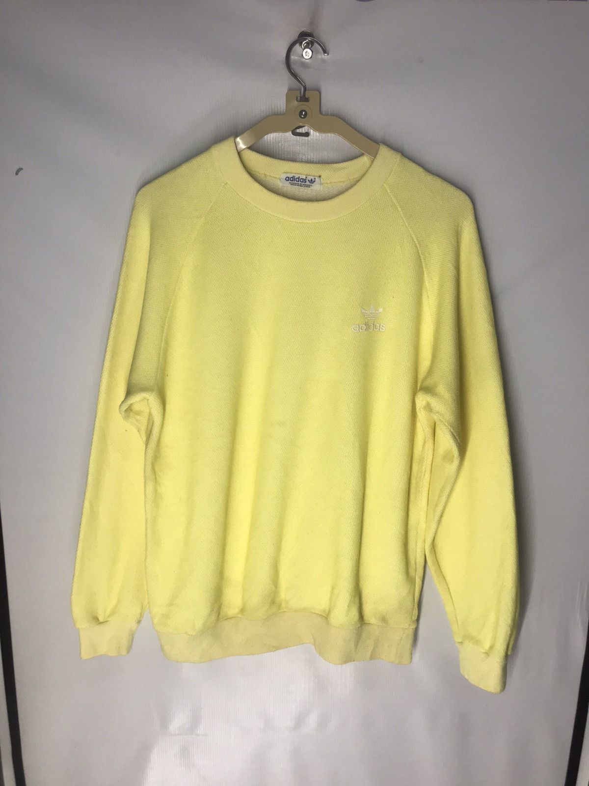 Adidas × Vintage Vintage adidas embroidered logo crewneck sweatshirt Size US L / EU 52-54 / 3 - 6 Thumbnail