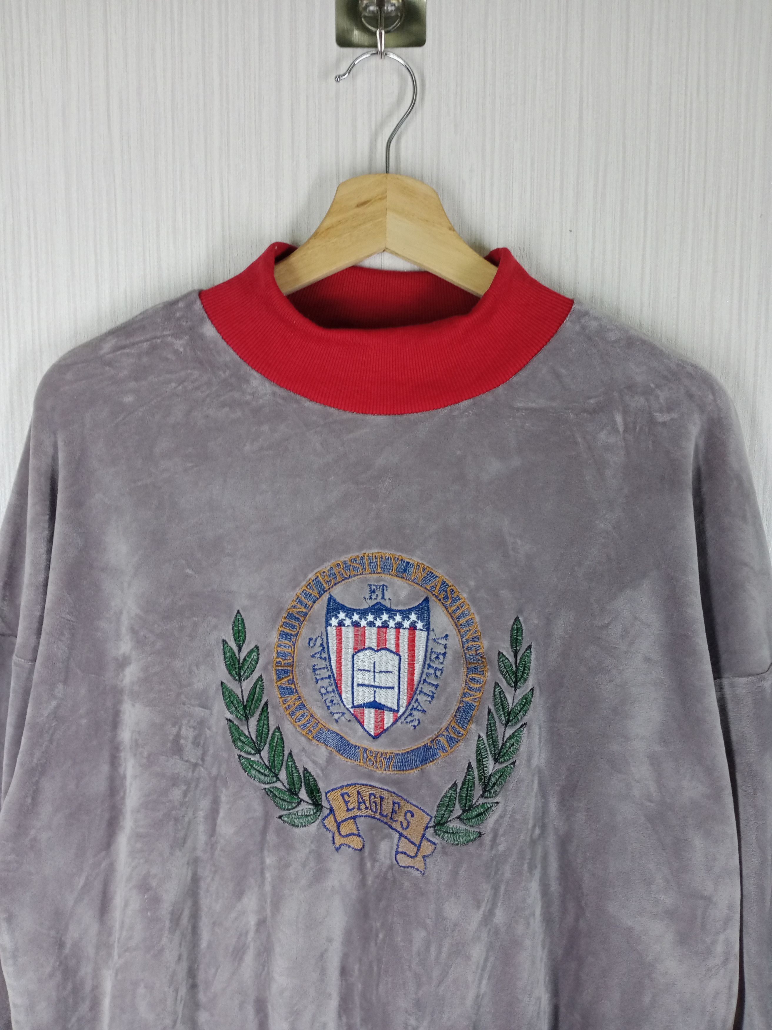 Vintage Vintage HOWARD UNIVERSITY Sweatshirt Velvet Embroidery Logo Size US L / EU 52-54 / 3 - 2 Thumbnail