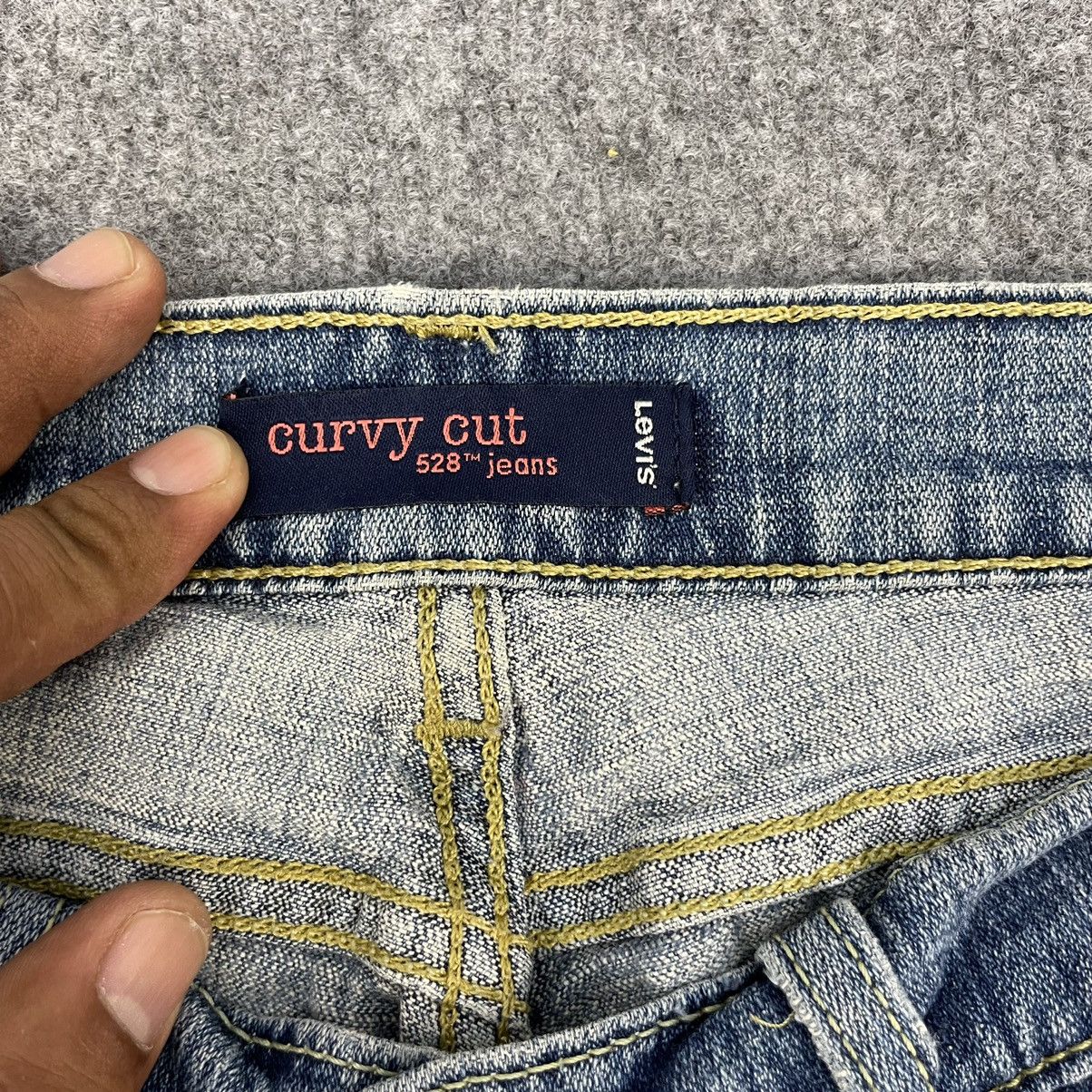 Levi's × Vintage Vintage Levi's 528 Curvy Cut- wc055 Size US 29 - 5 Thumbnail