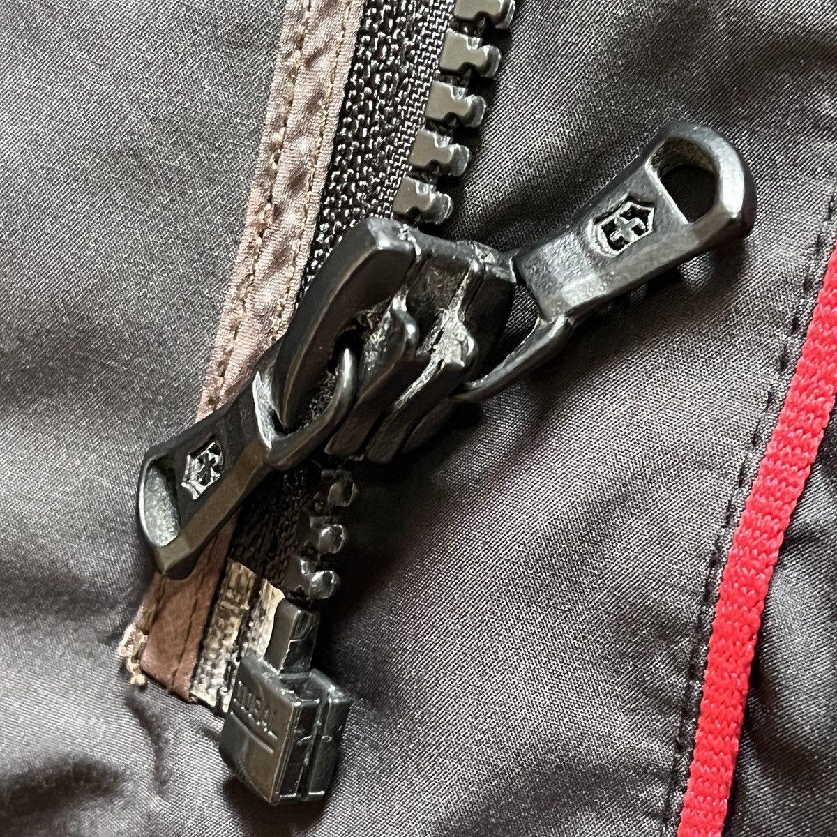 Victorinox × Vintage Survival Jacket Victorinox Highlander Field Hiking Fishing Size US M / EU 48-50 / 2 - 14 Thumbnail