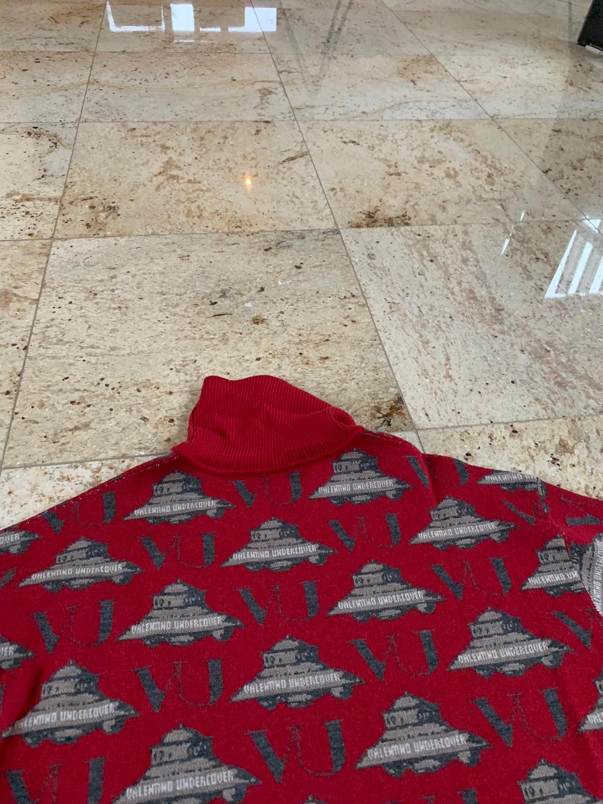 Undercover × Valentino Turtleneck in Red Size US L / EU 52-54 / 3 - 15 Thumbnail