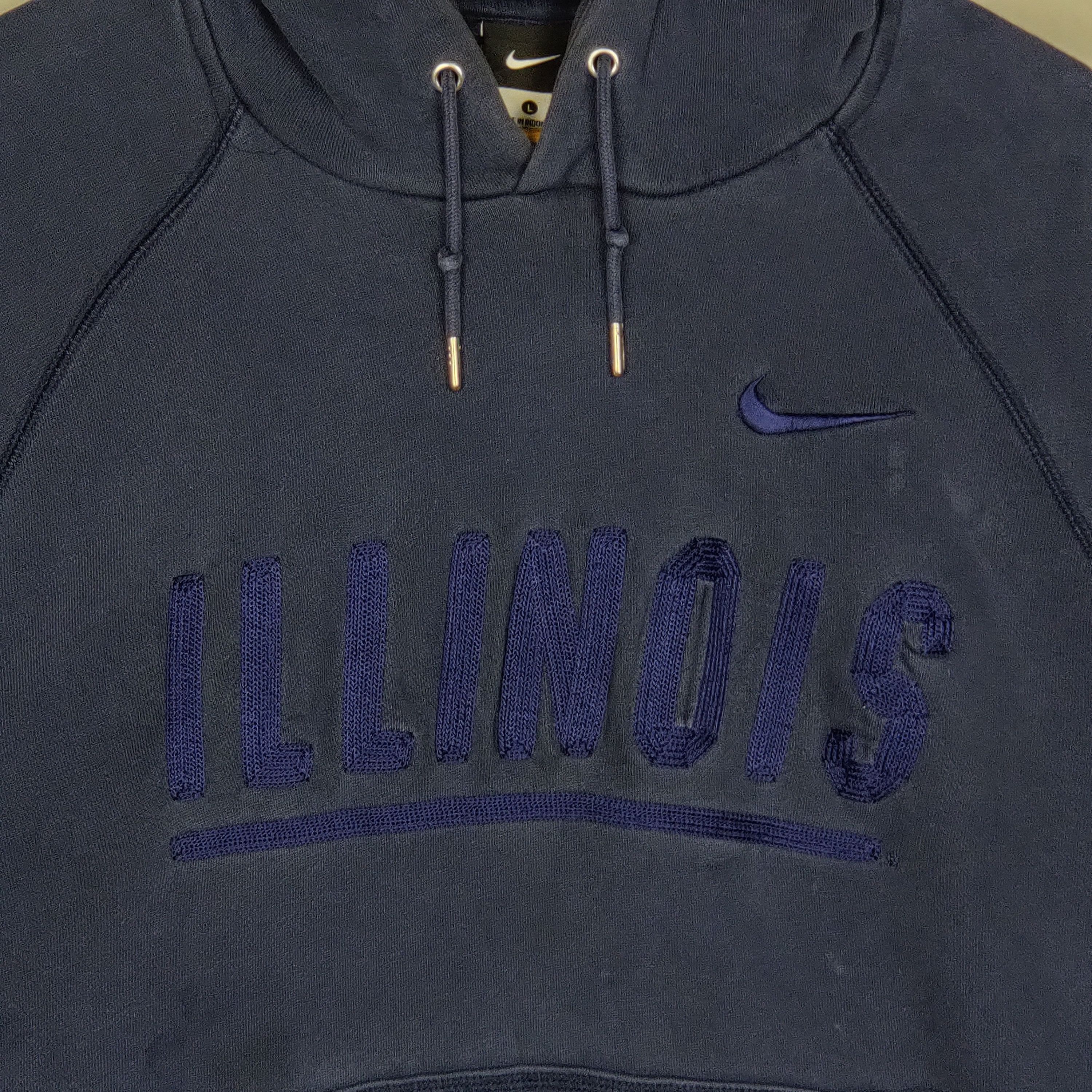 Nike Vintage Nike Illinois Hoodie Mini Swoosh Embroidered Size US L / EU 52-54 / 3 - 2 Thumbnail