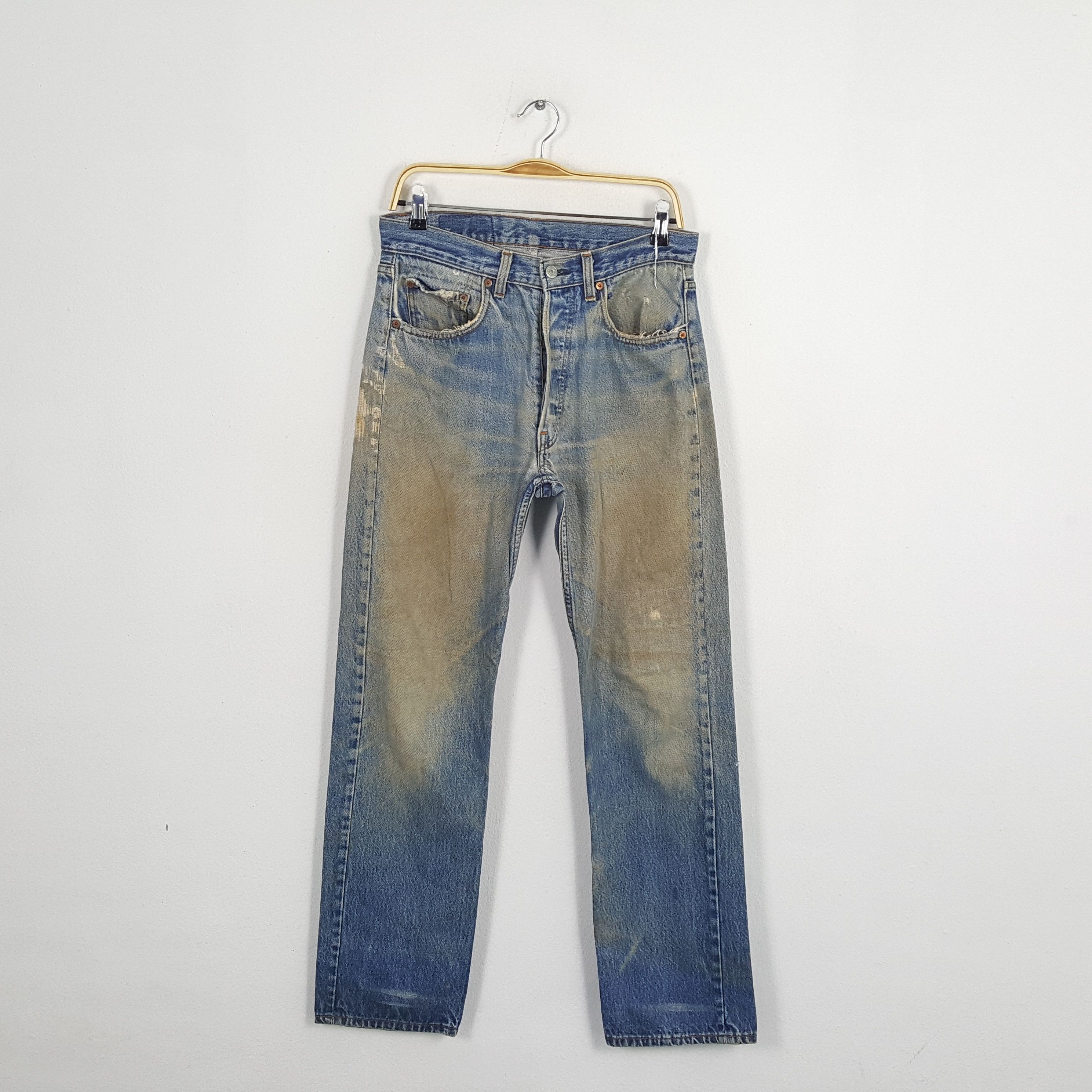 Vintage LEVI'S Kurt Cobain Distressed Denim Style Jeans