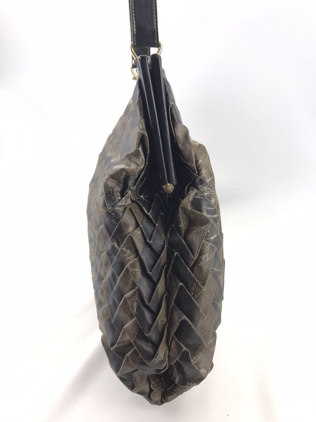 Fendi ❌Last Drop❌ 🔥Rare🔥 Auth Fendi Kelly Style one handle bag Size ONE SIZE - 8 Thumbnail