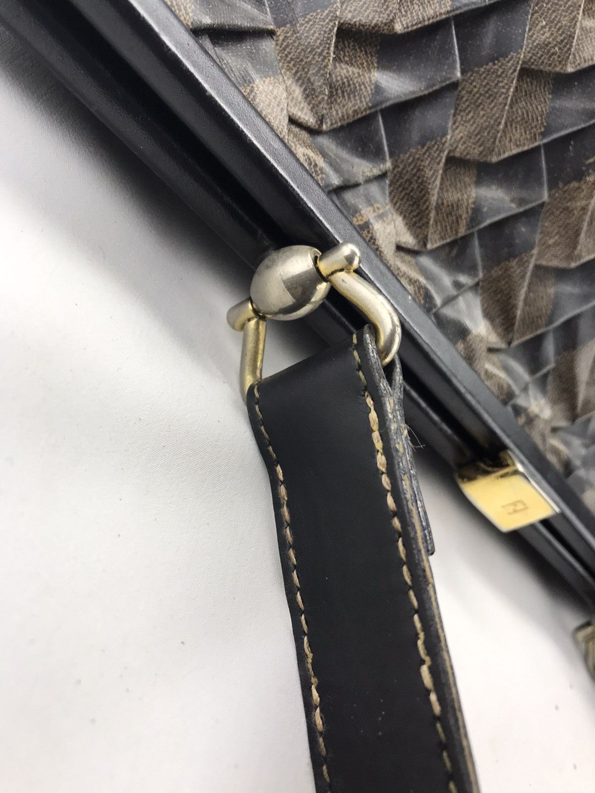 Fendi ❌Last Drop❌ 🔥Rare🔥 Auth Fendi Kelly Style one handle bag Size ONE SIZE - 18 Thumbnail