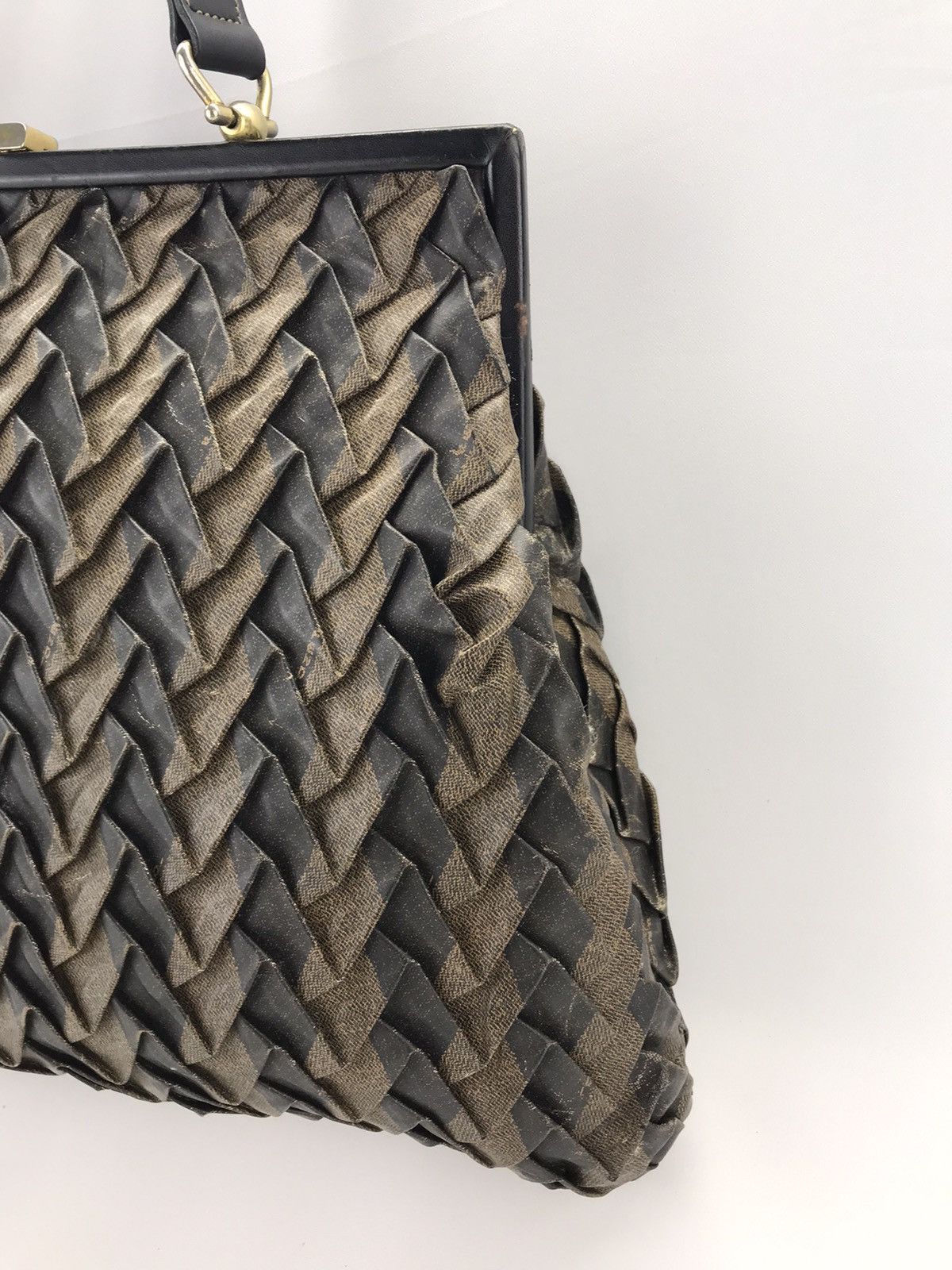 Fendi ❌Last Drop❌ 🔥Rare🔥 Auth Fendi Kelly Style one handle bag Size ONE SIZE - 5 Thumbnail